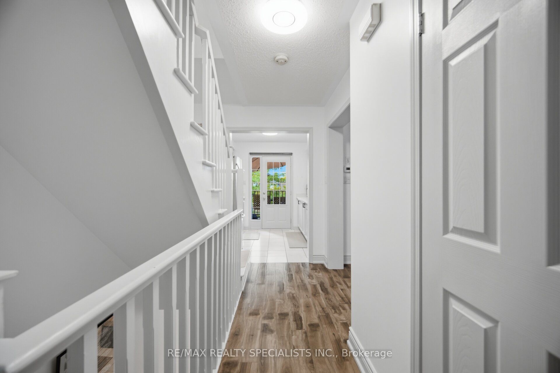 220 Mortimer Crescent Property Photo 10