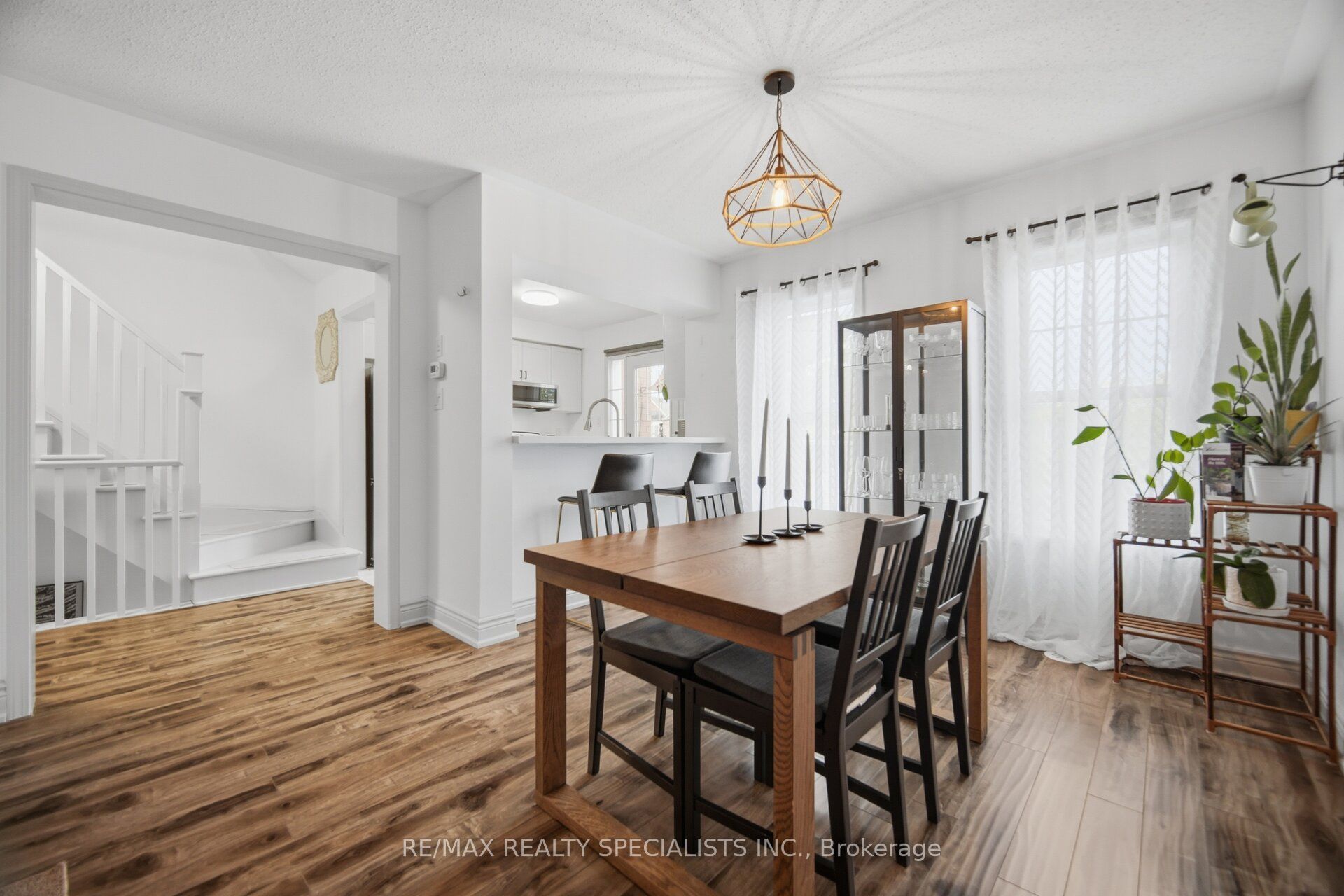 220 Mortimer Crescent Property Photo 16