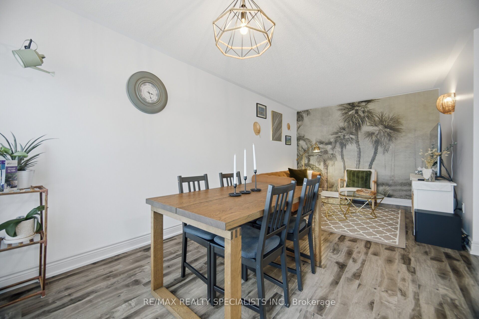 220 Mortimer Crescent Property Photo 17