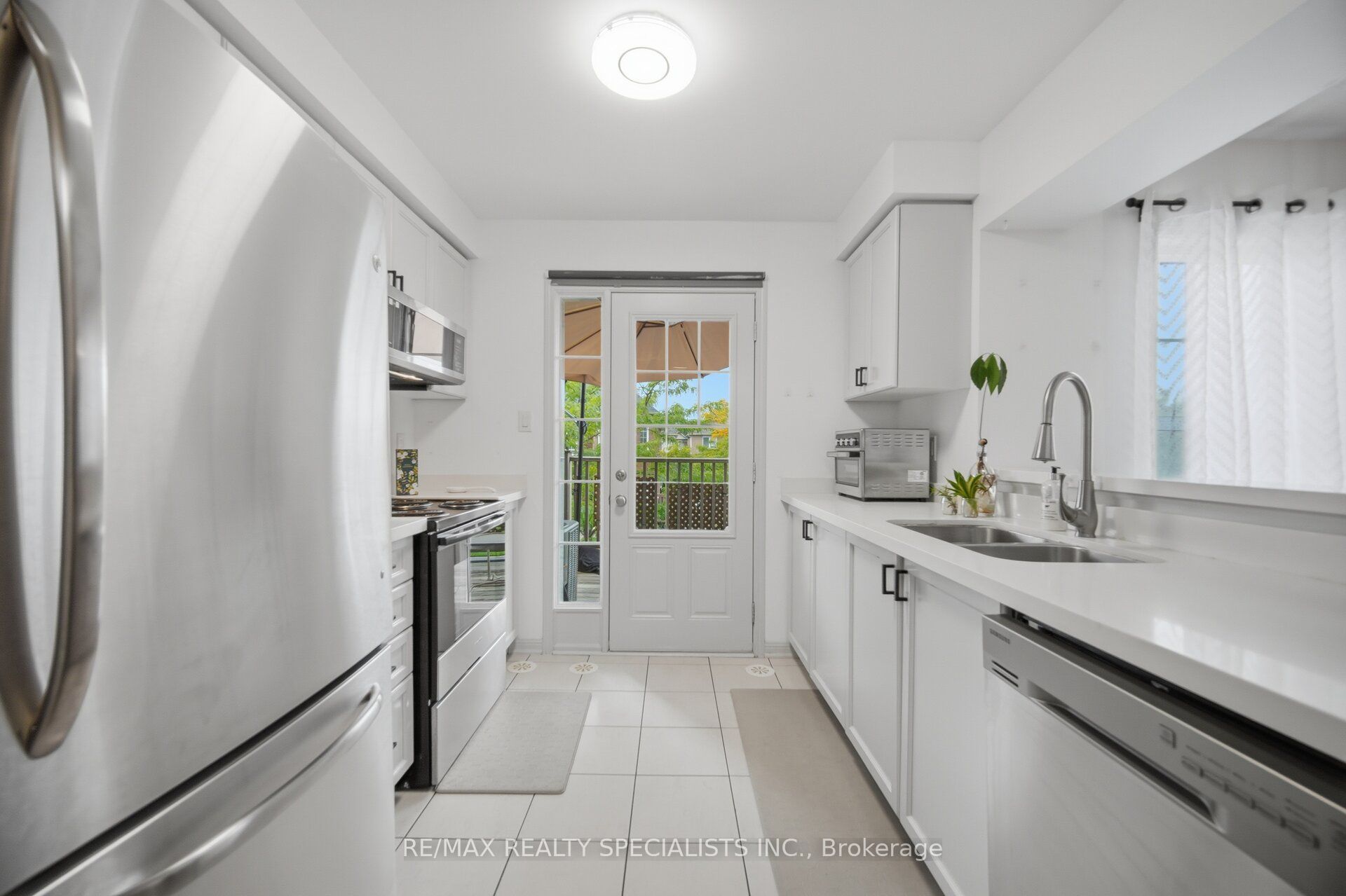 220 Mortimer Crescent Property Photo 19
