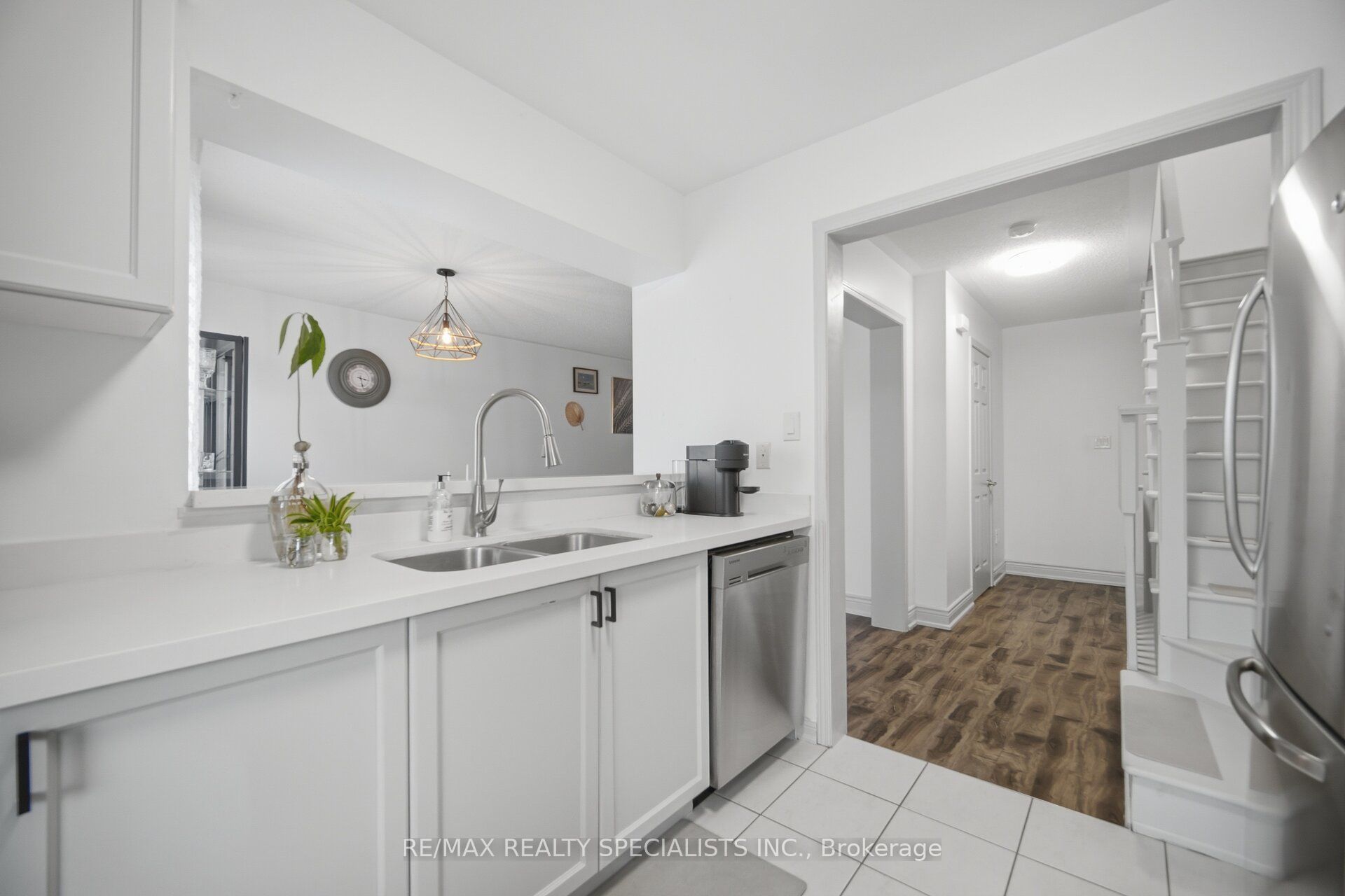 220 Mortimer Crescent Property Photo 21
