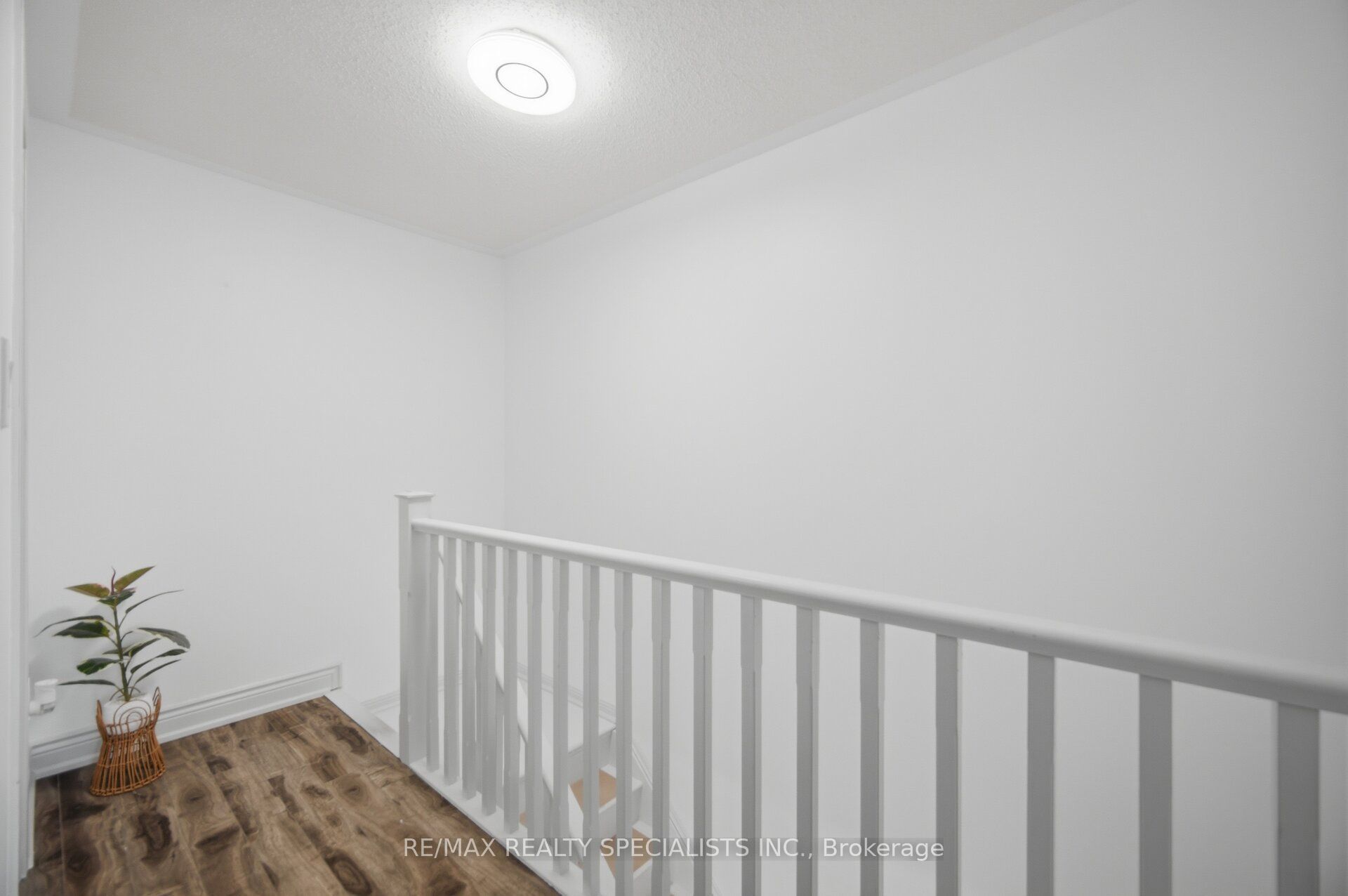 220 Mortimer Crescent Property Photo 25