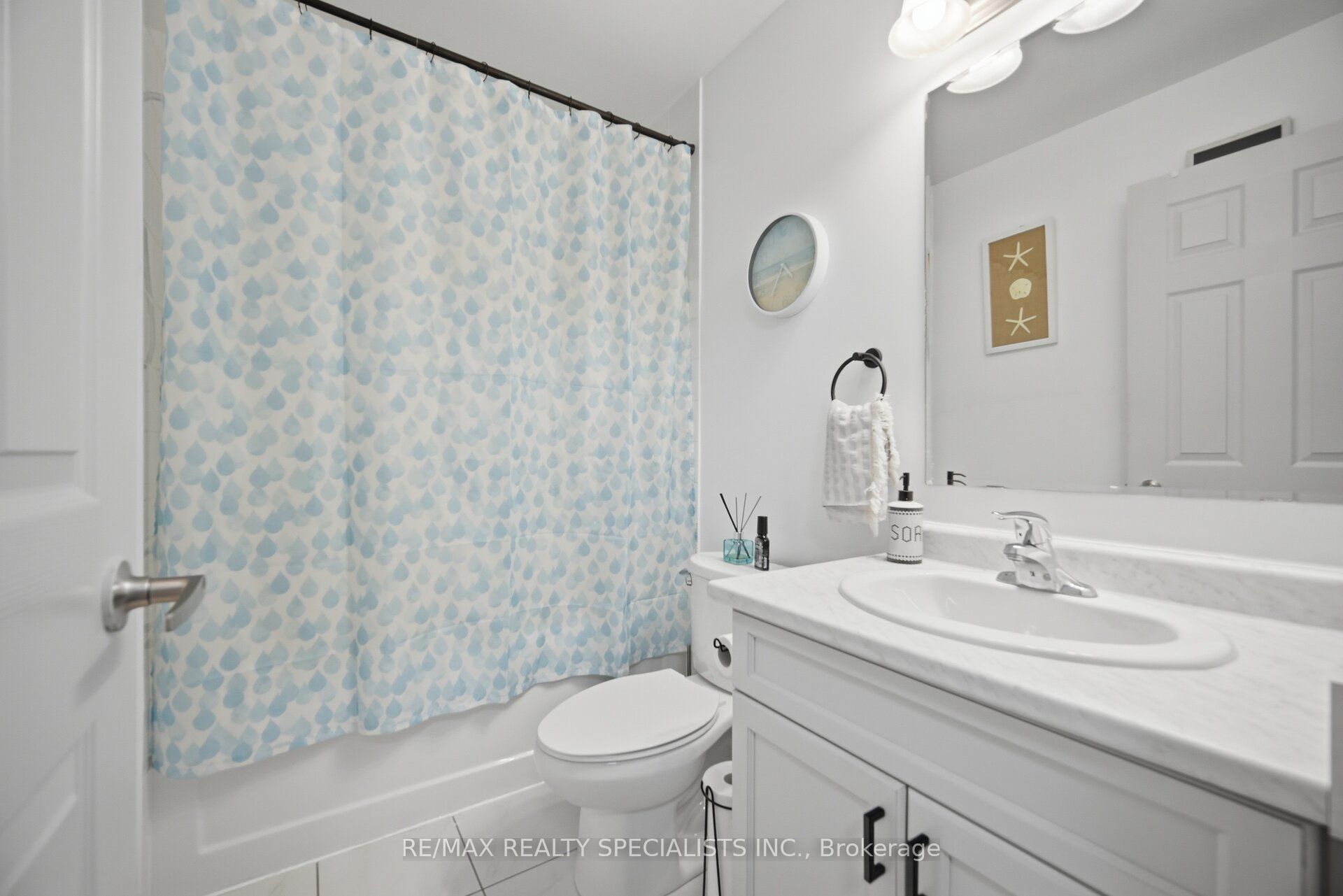220 Mortimer Crescent Property Photo 33