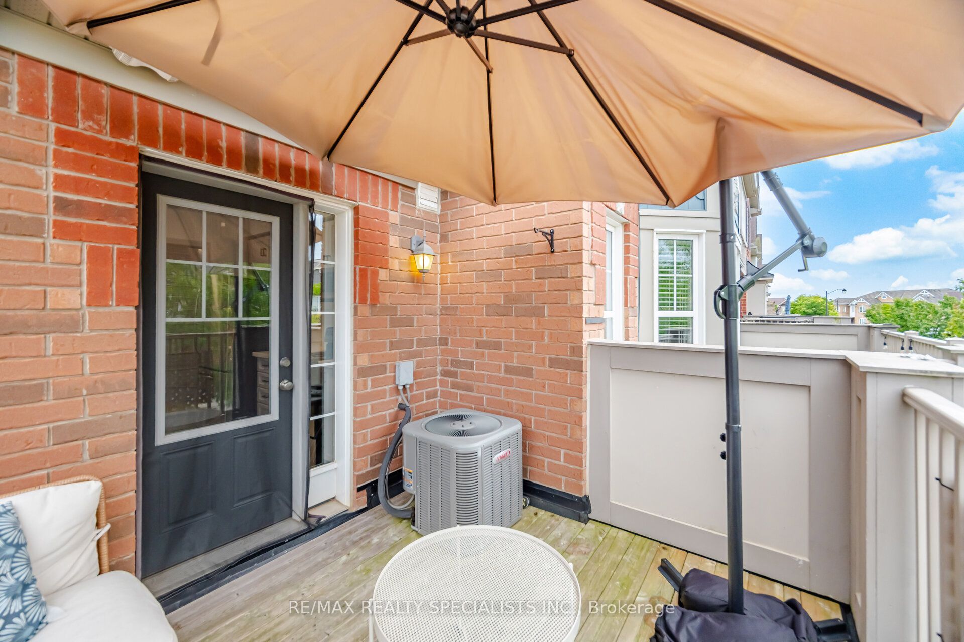 220 Mortimer Crescent Property Photo 36