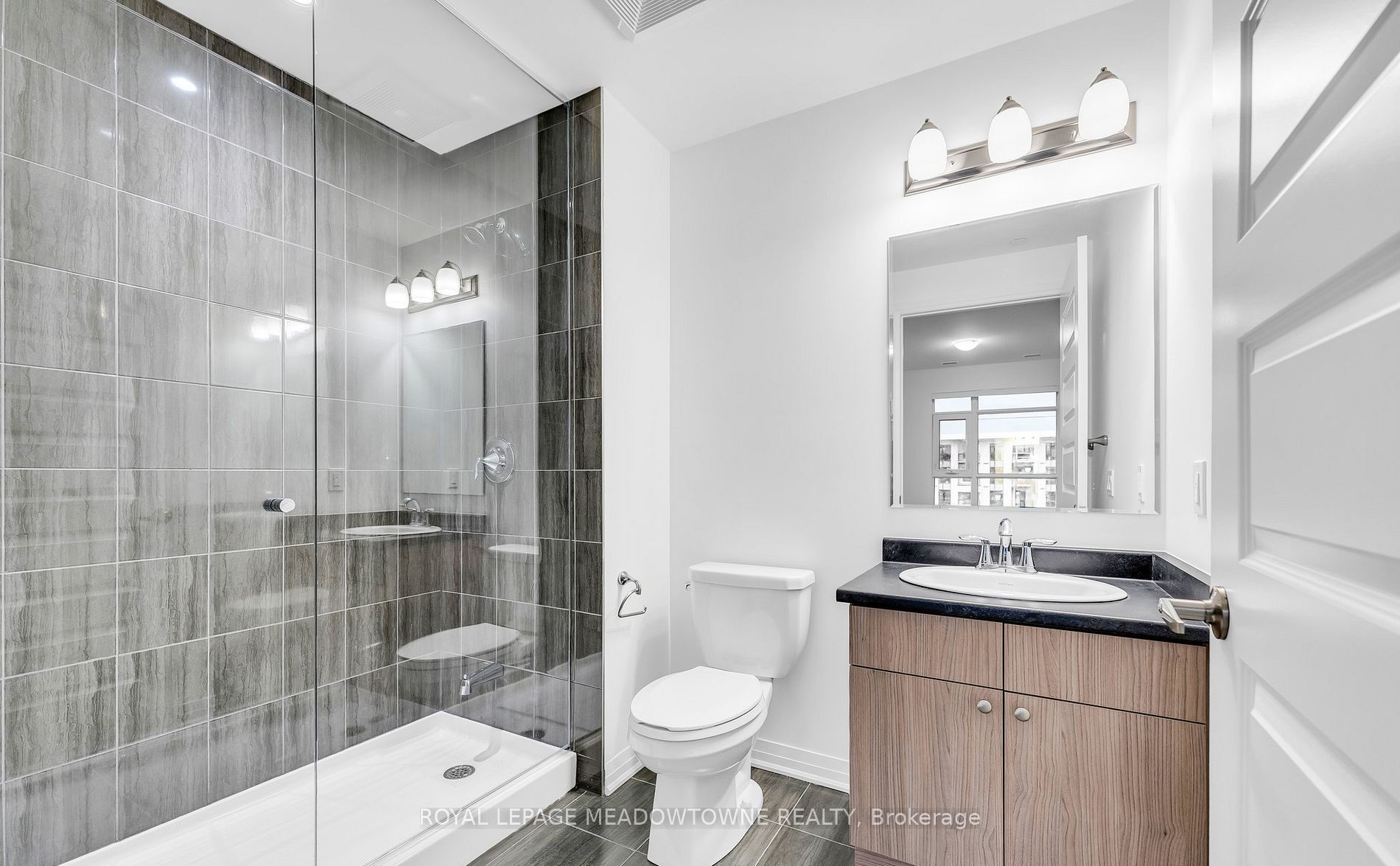 460 Gordon Krantz Avenue 511 Property Photo 16
