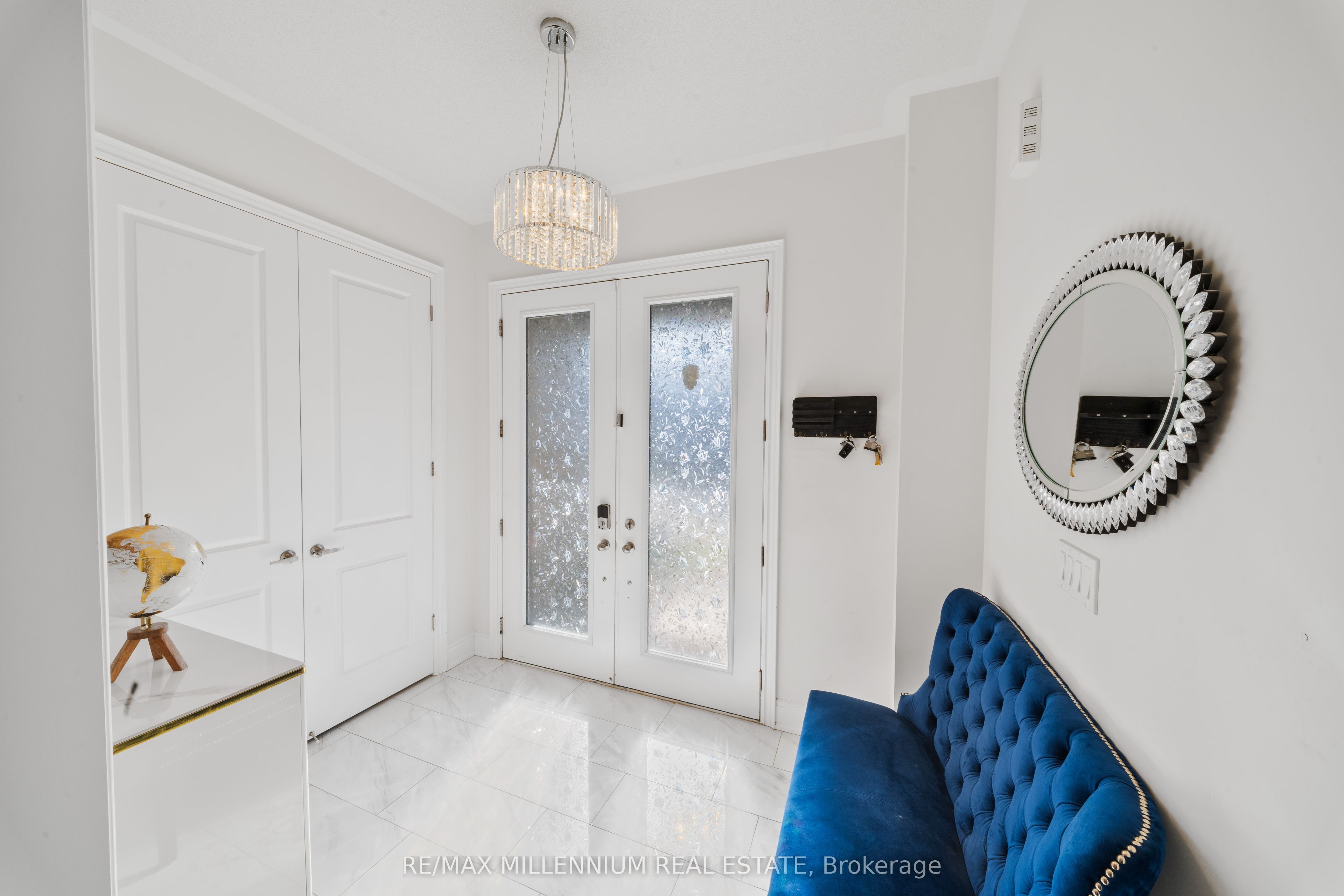 20 Calabria Drive Property Photo 4