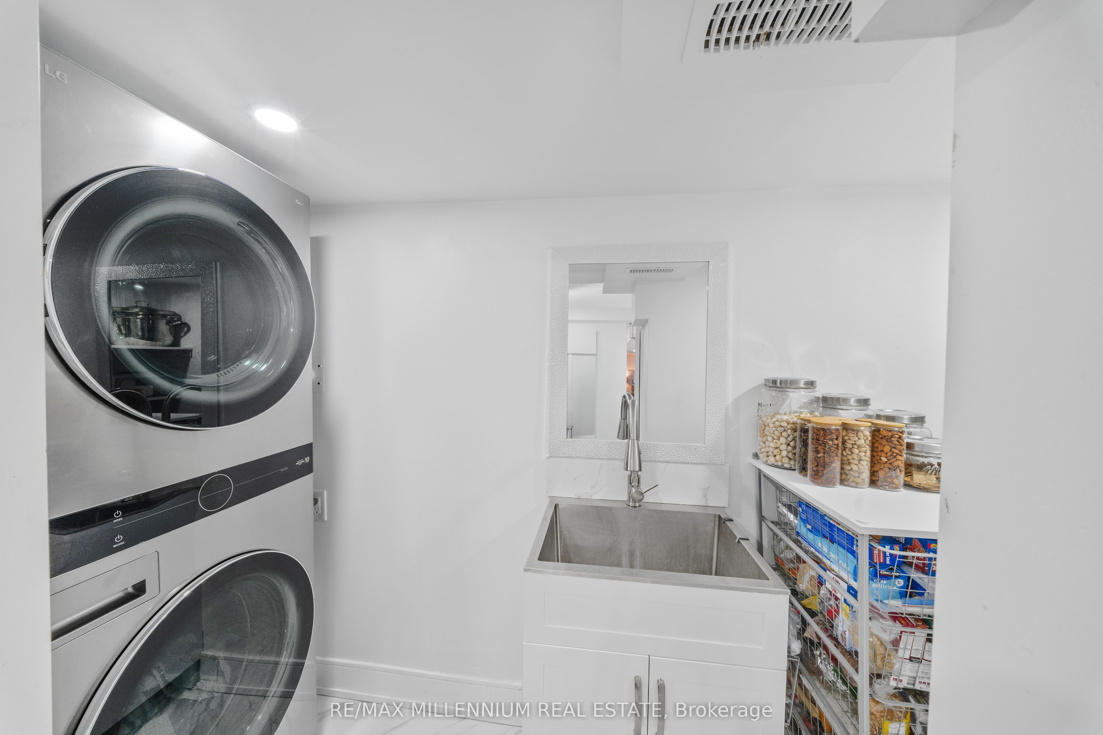 20 Calabria Drive Property Photo 33