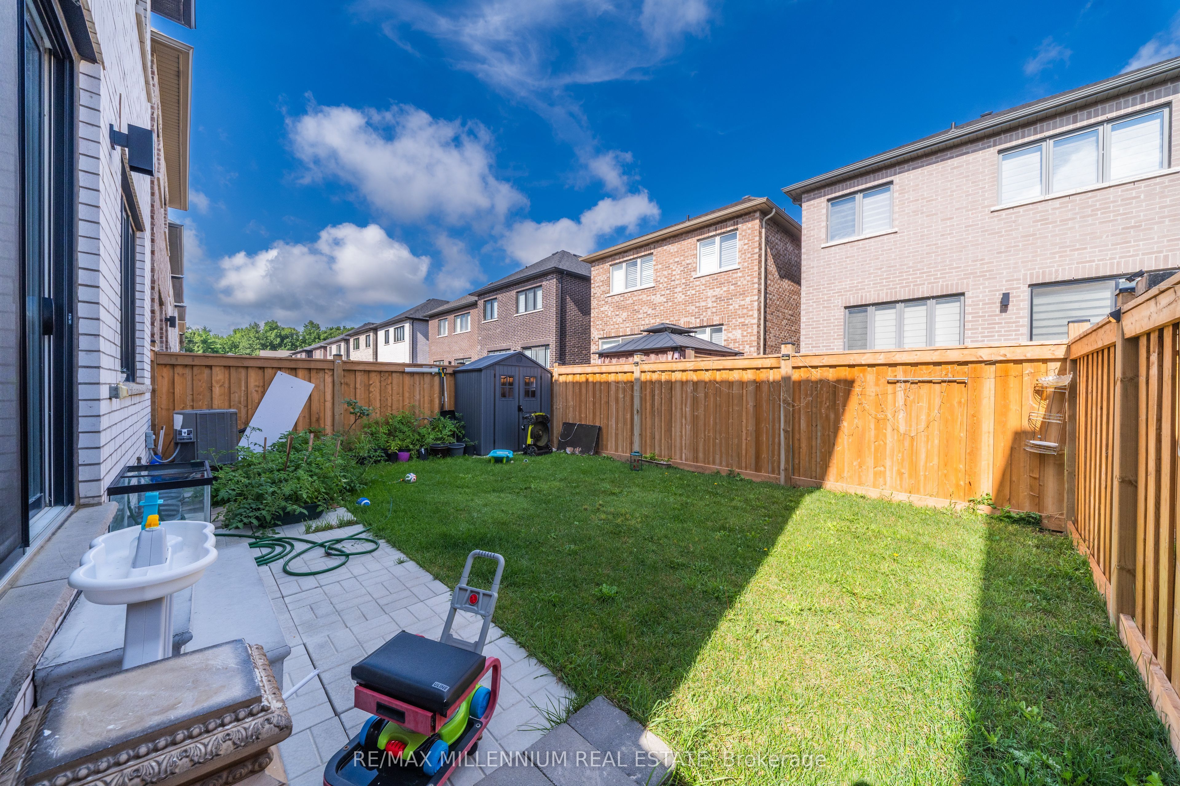 20 Calabria Drive Property Photo 41