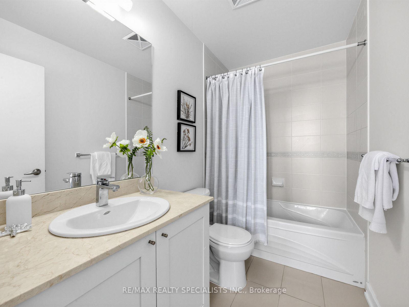 4070 Confederation Parkway 1507 Property Photo 13