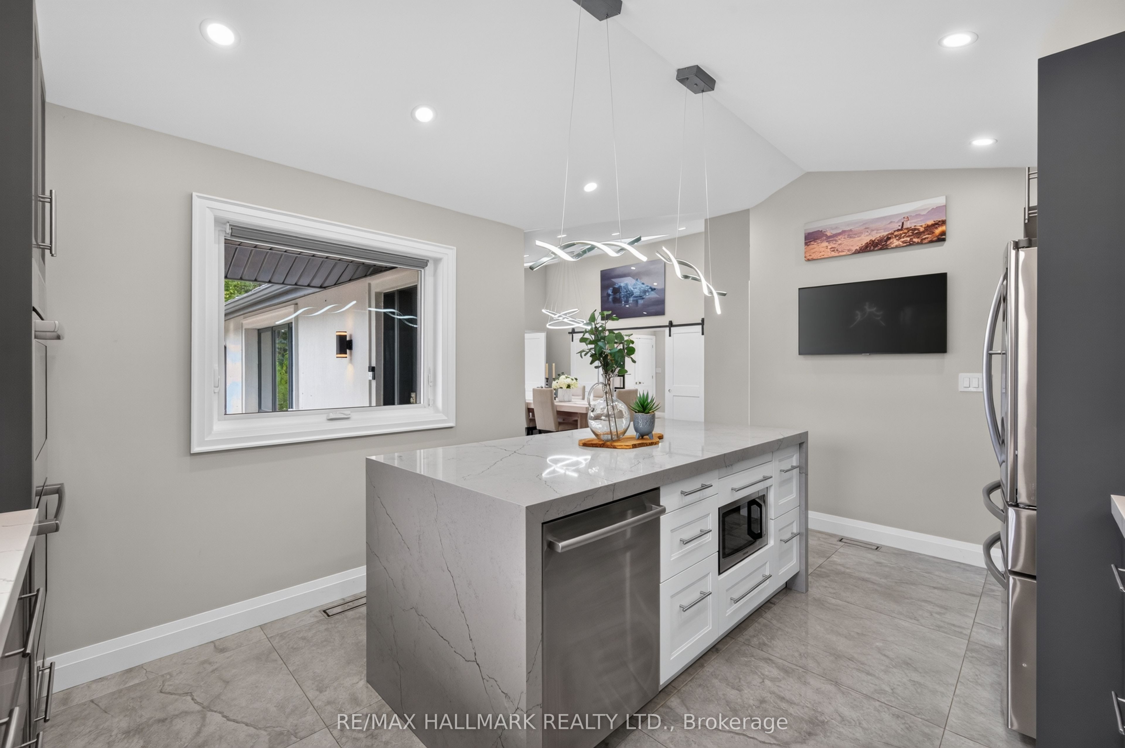 7499 5 Side Road Property Photo 15