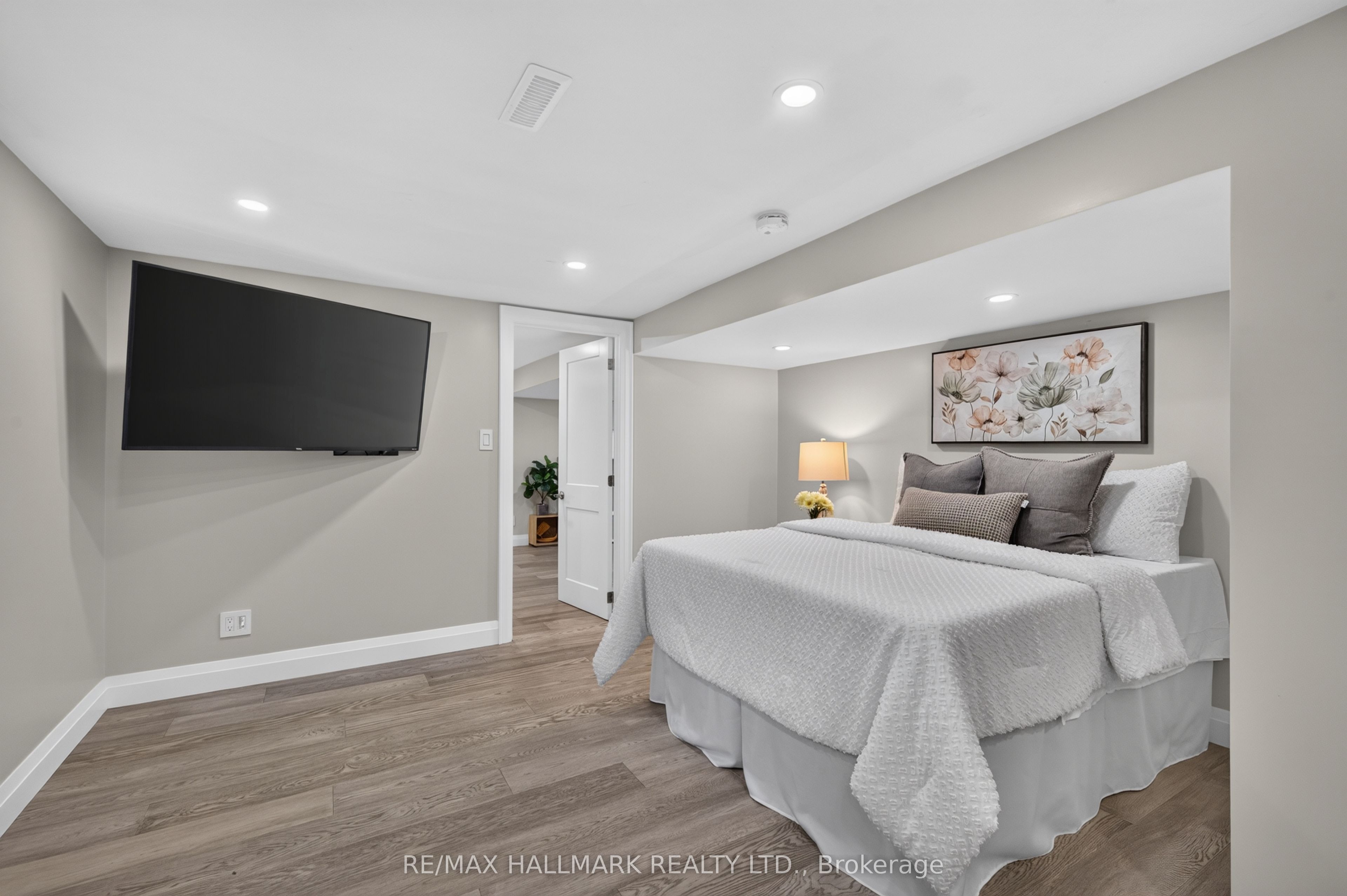 7499 5 Side Road Property Photo 31