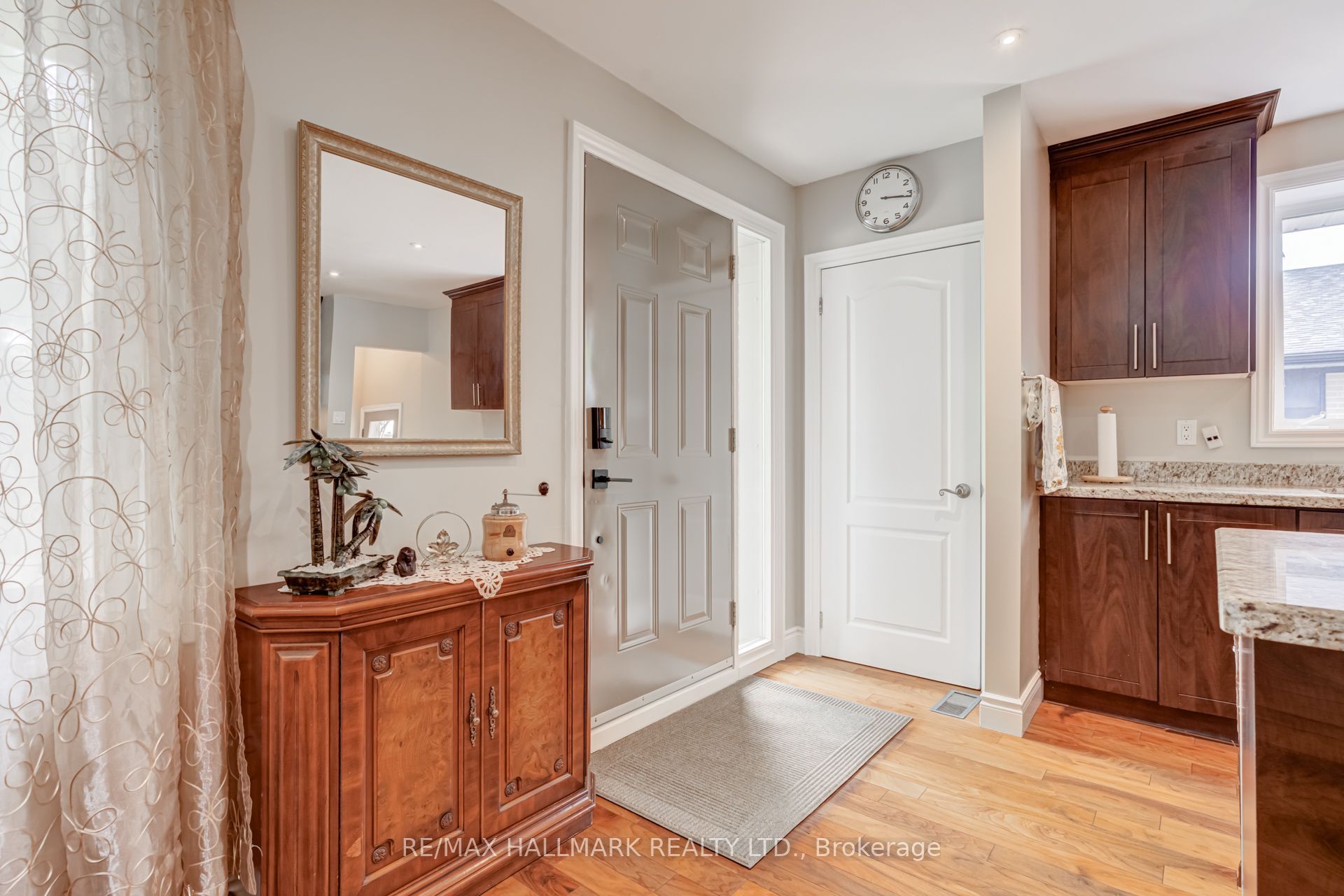 1218 Grange Road Property Photo 5