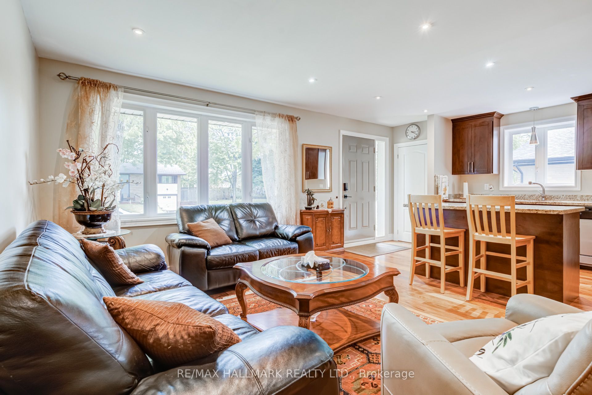 1218 Grange Road Property Photo 6