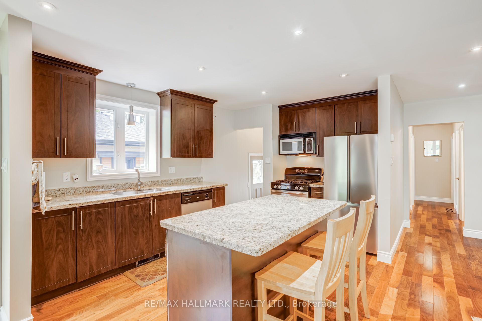 1218 Grange Road Property Photo 7