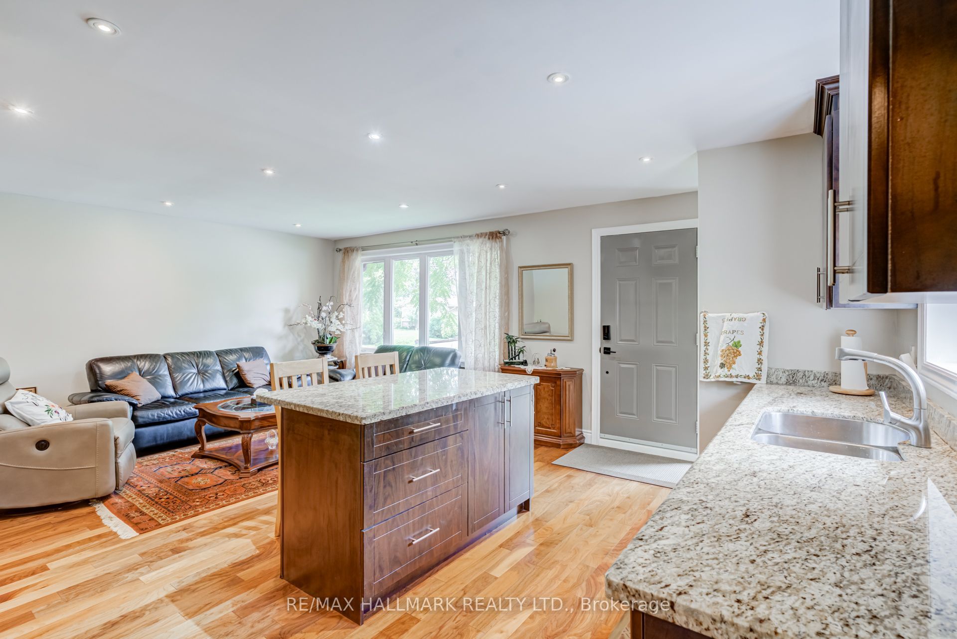 1218 Grange Road Property Photo 11