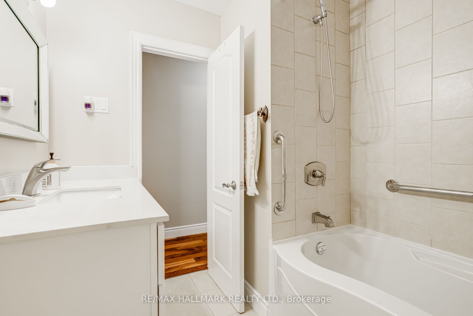 1218 Grange Road Property Photo 17