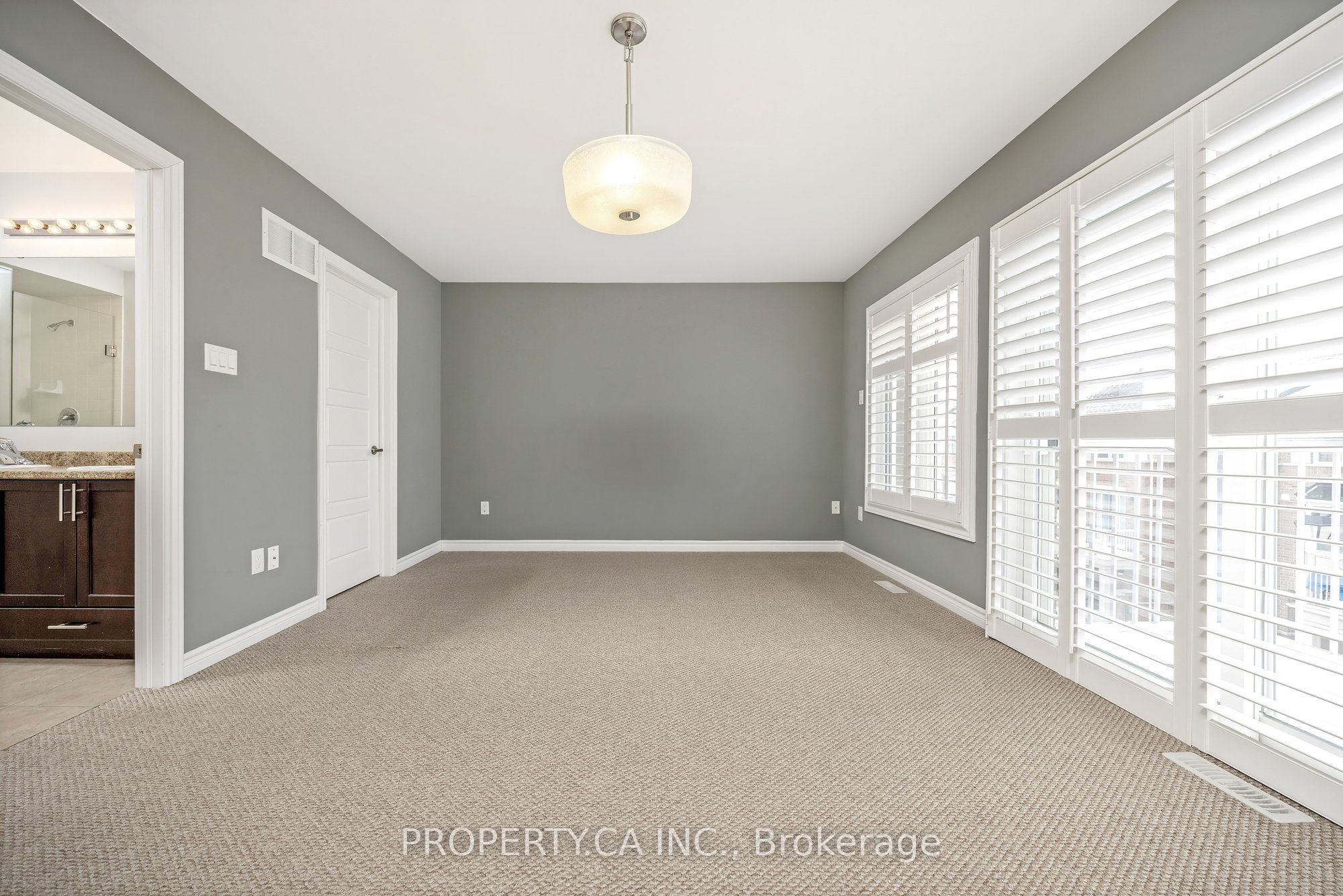 165 Hampshire Way 16 Property Photo 20