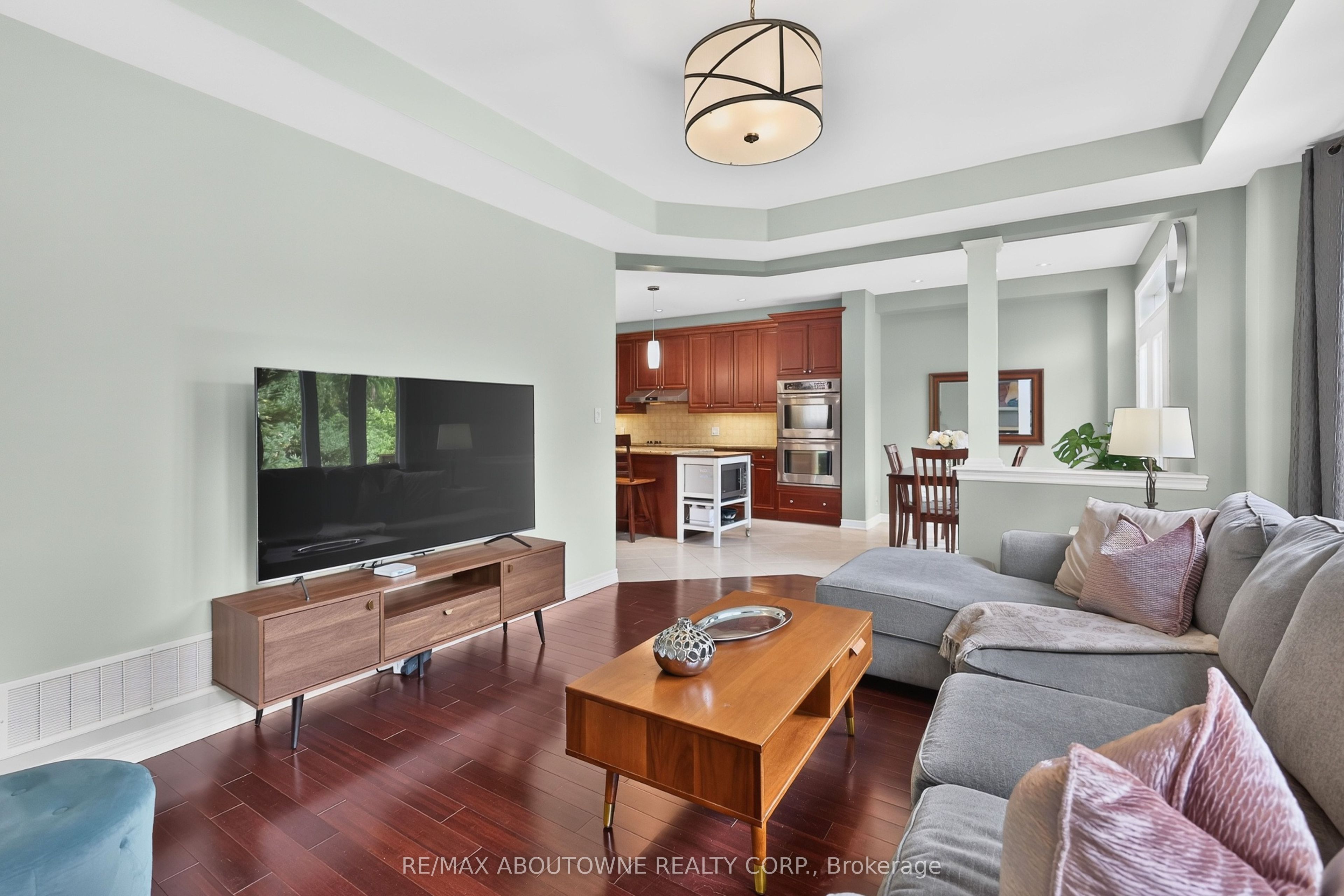 2269 Whitworth Drive Property Photo 19