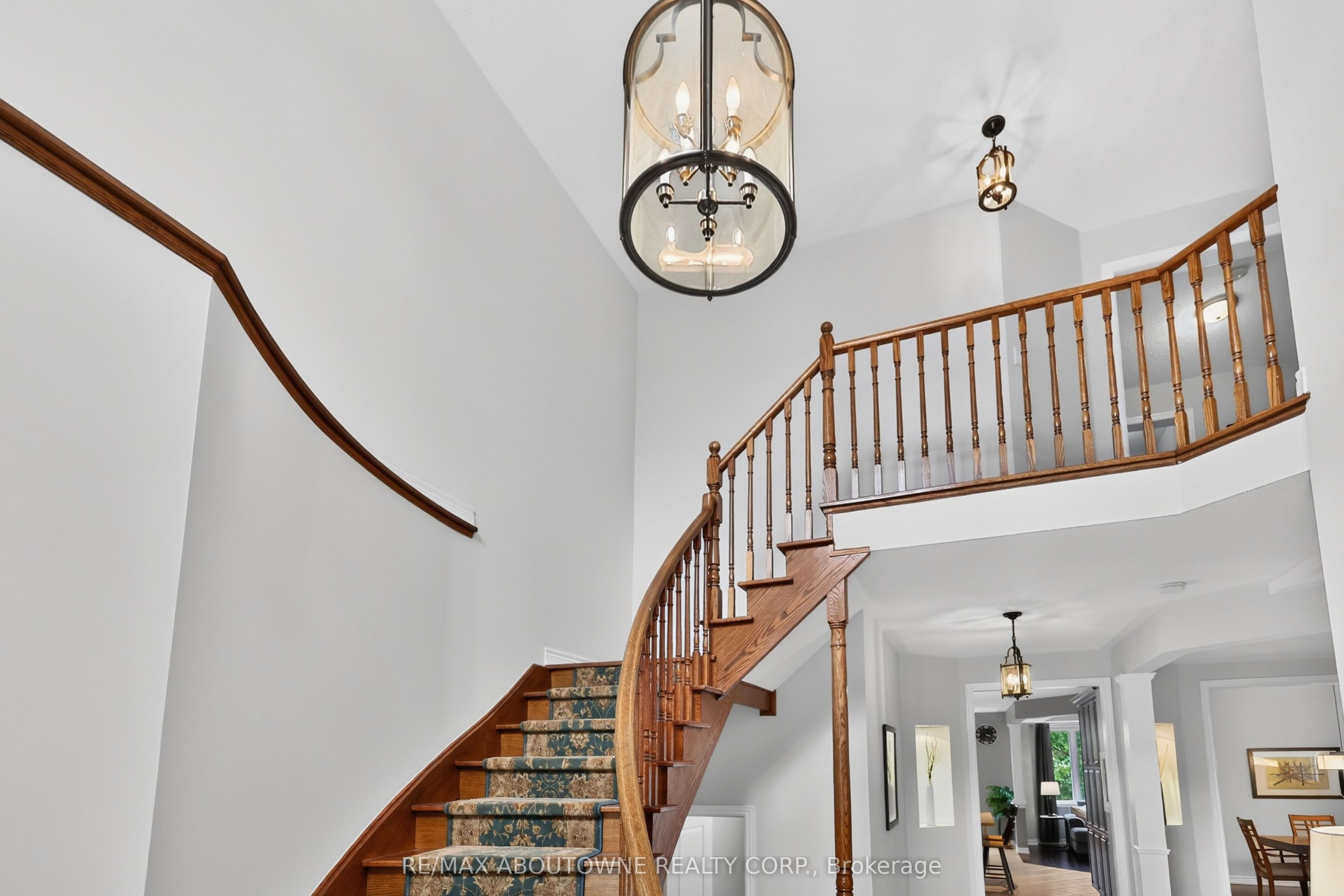 2269 Whitworth Drive Property Photo 21