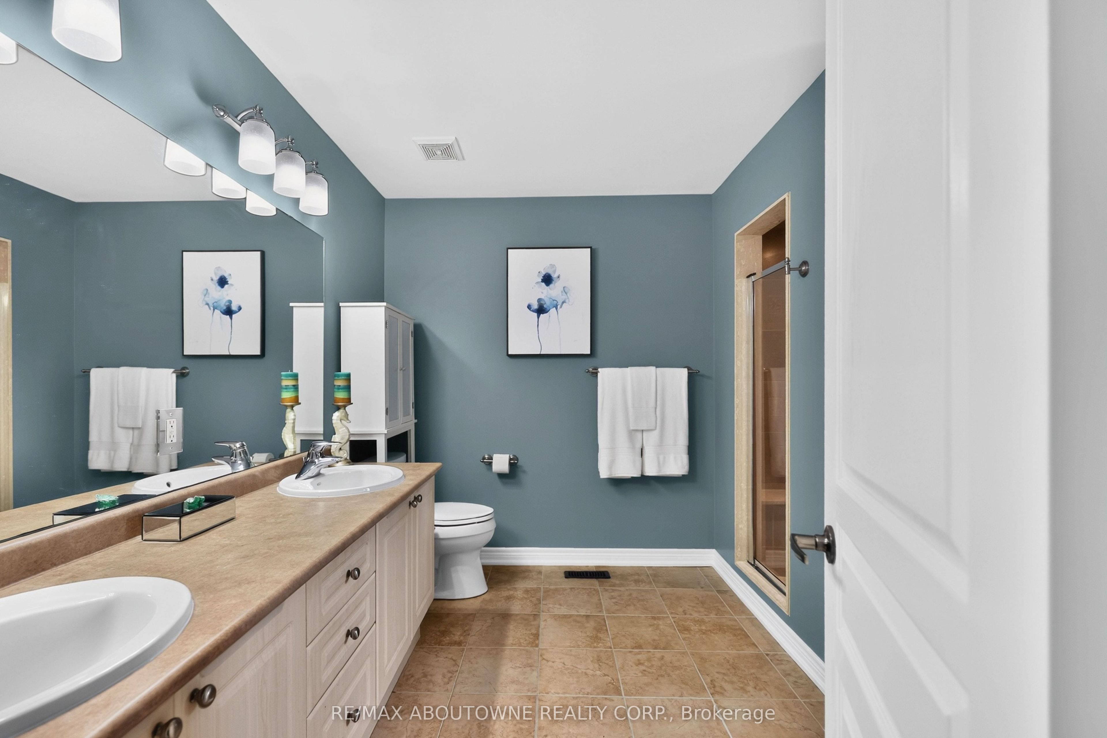 2269 Whitworth Drive Property Photo 26
