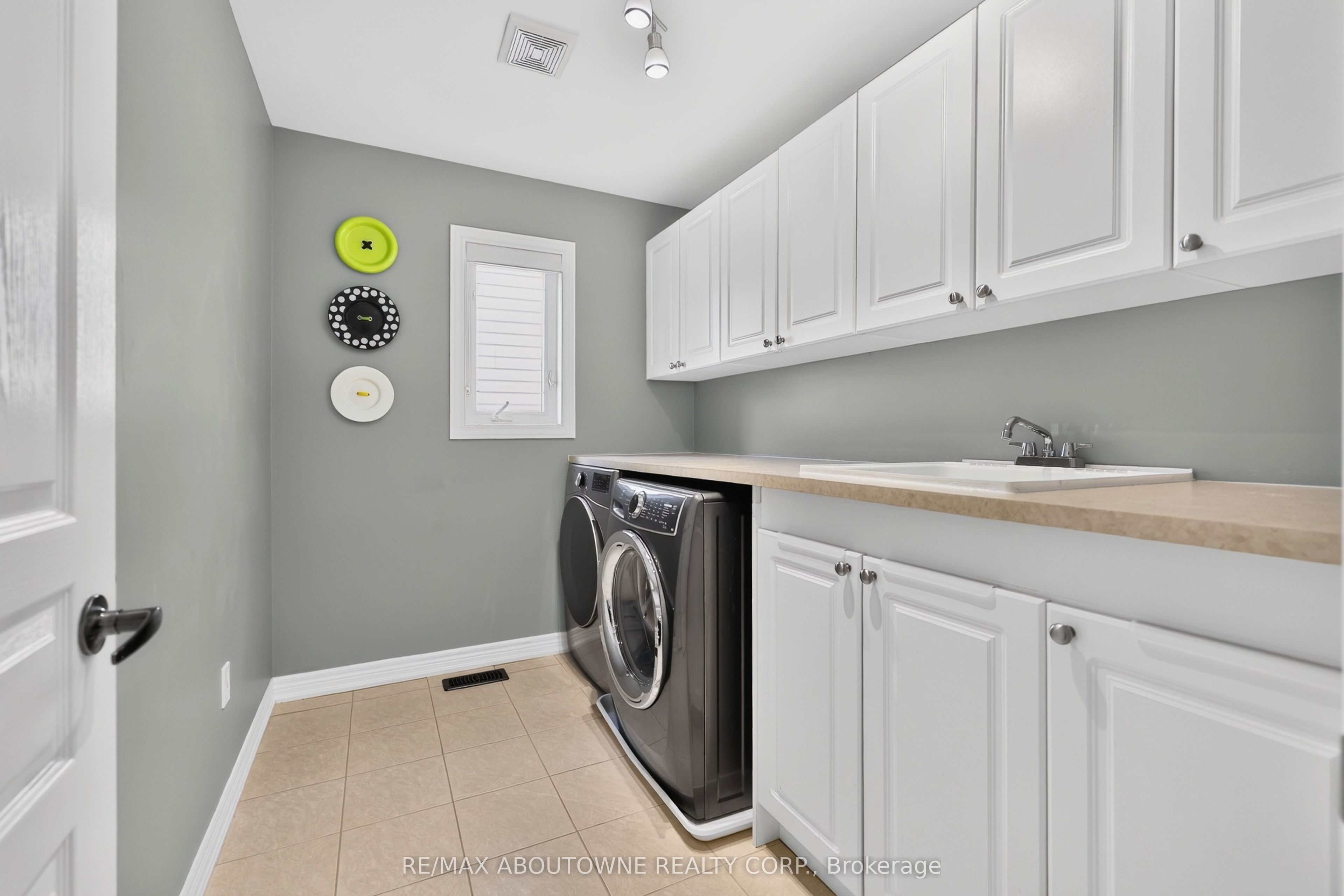 2269 Whitworth Drive Property Photo 31