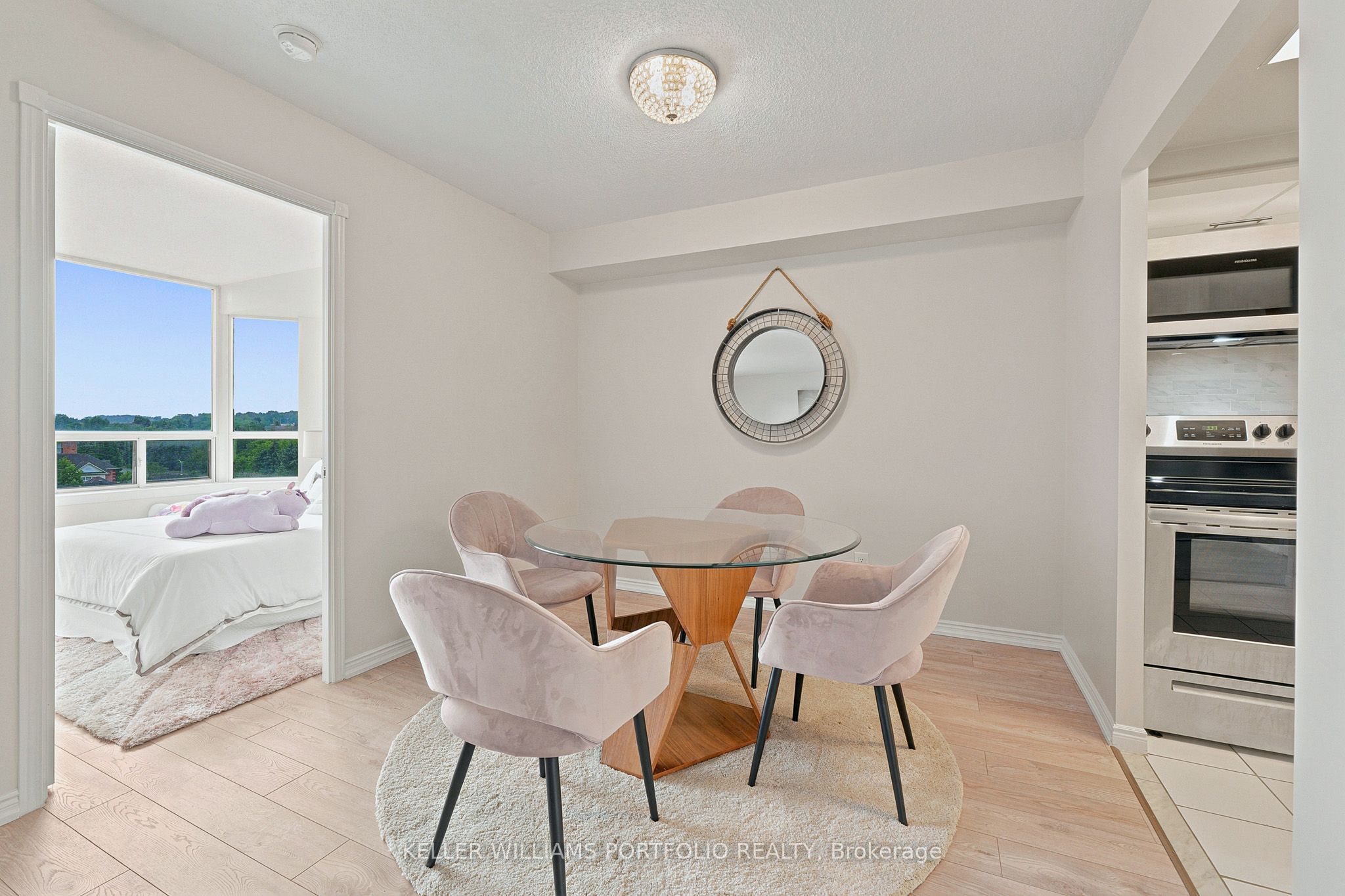 135 Hillcrest Avenue 605 Property Photo 10