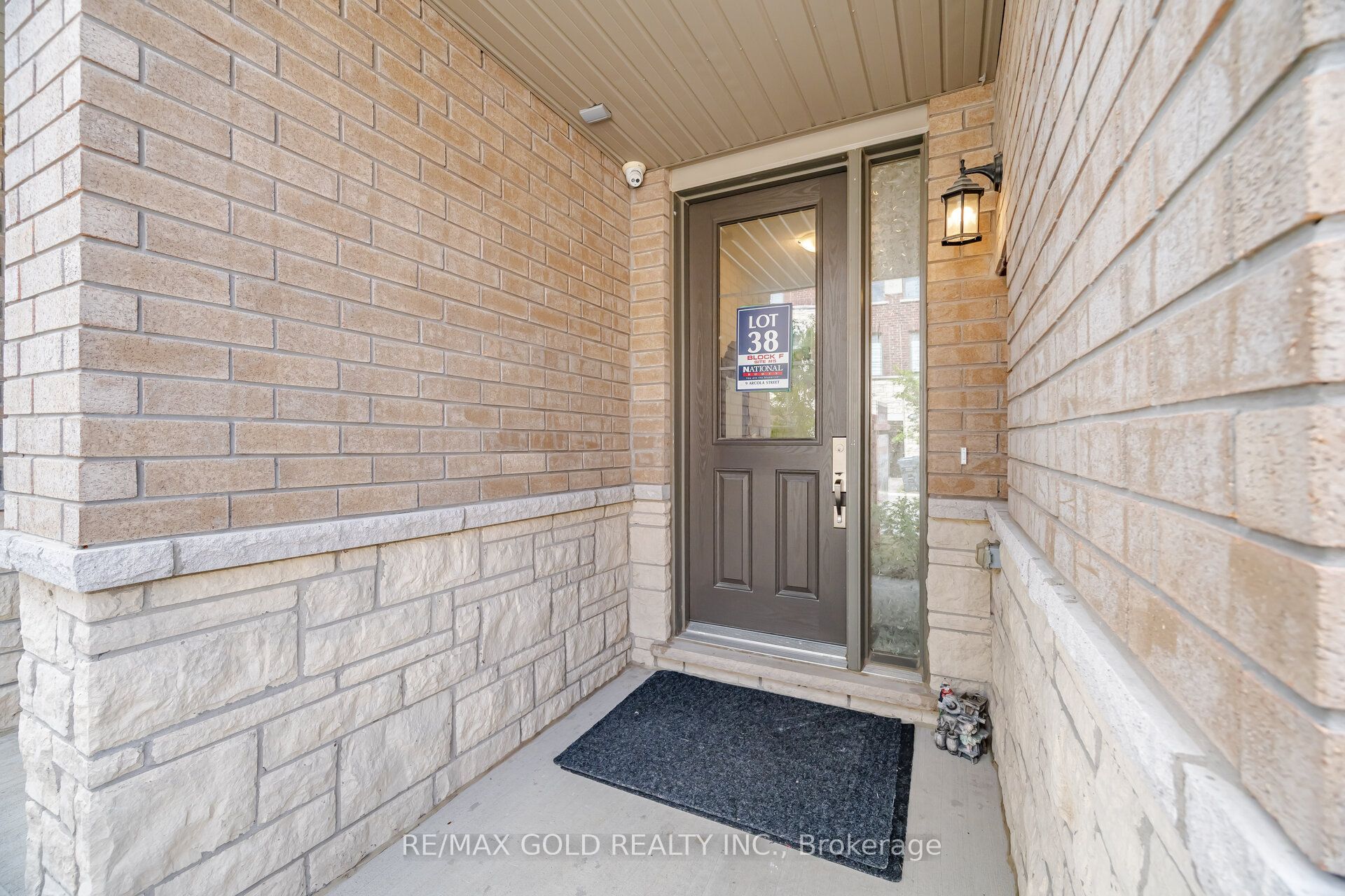 9 Arcola Street Property Photo 3