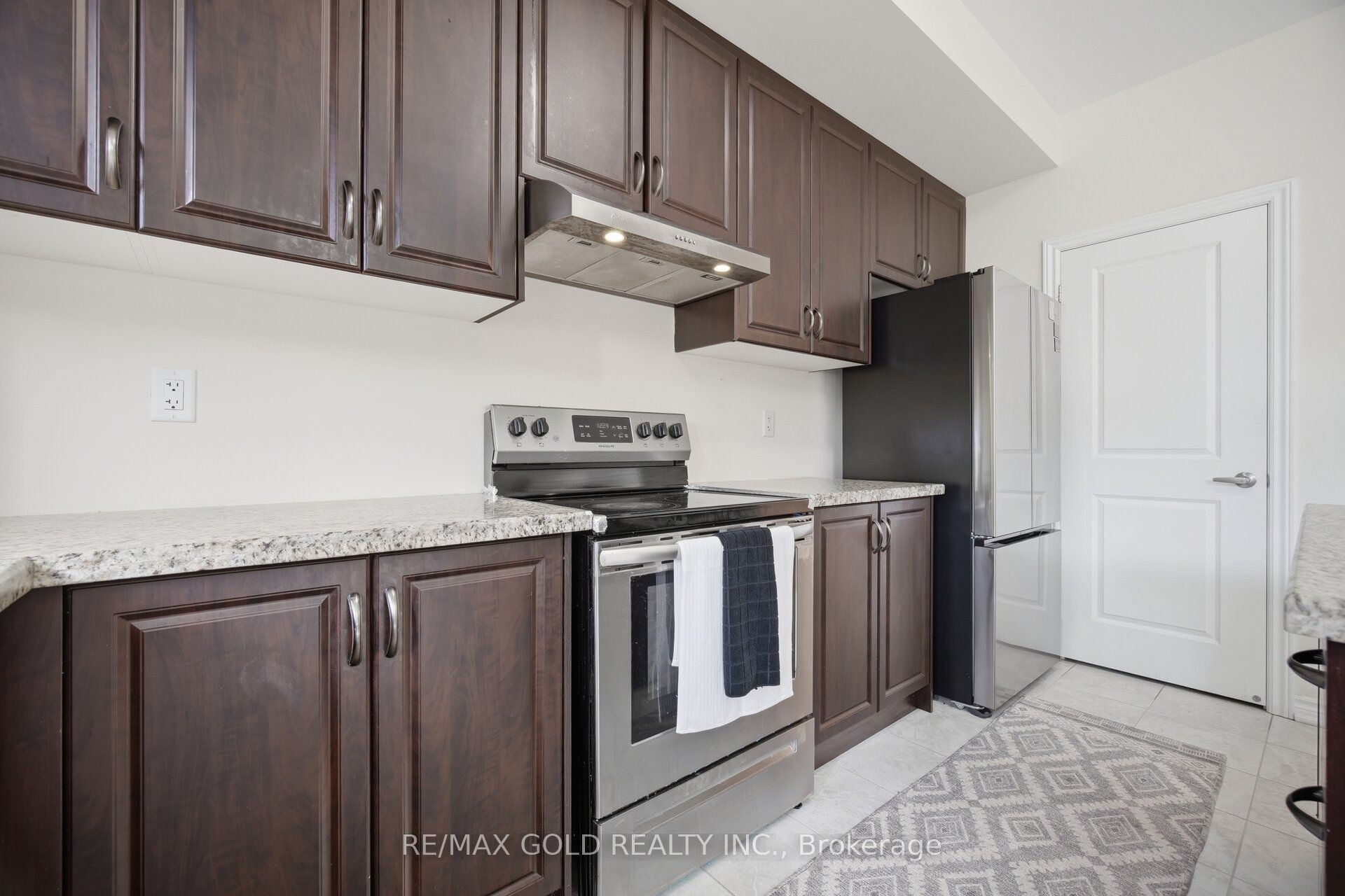 9 Arcola Street Property Photo 16