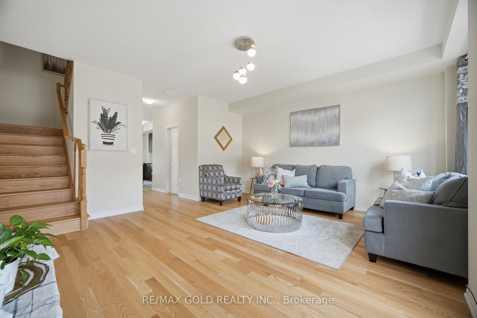 9 Arcola Street Property Photo 17