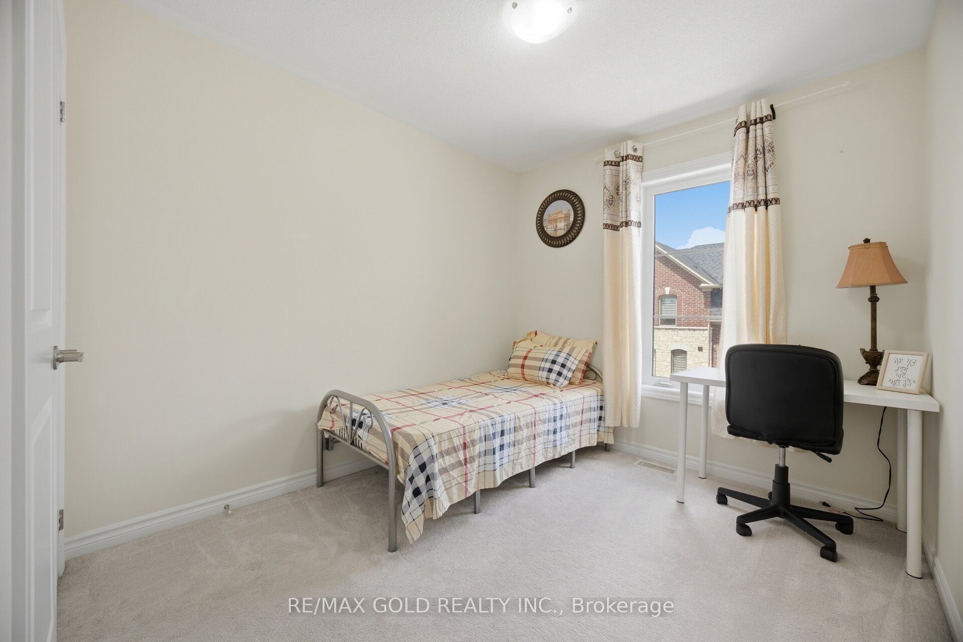9 Arcola Street Property Photo 28