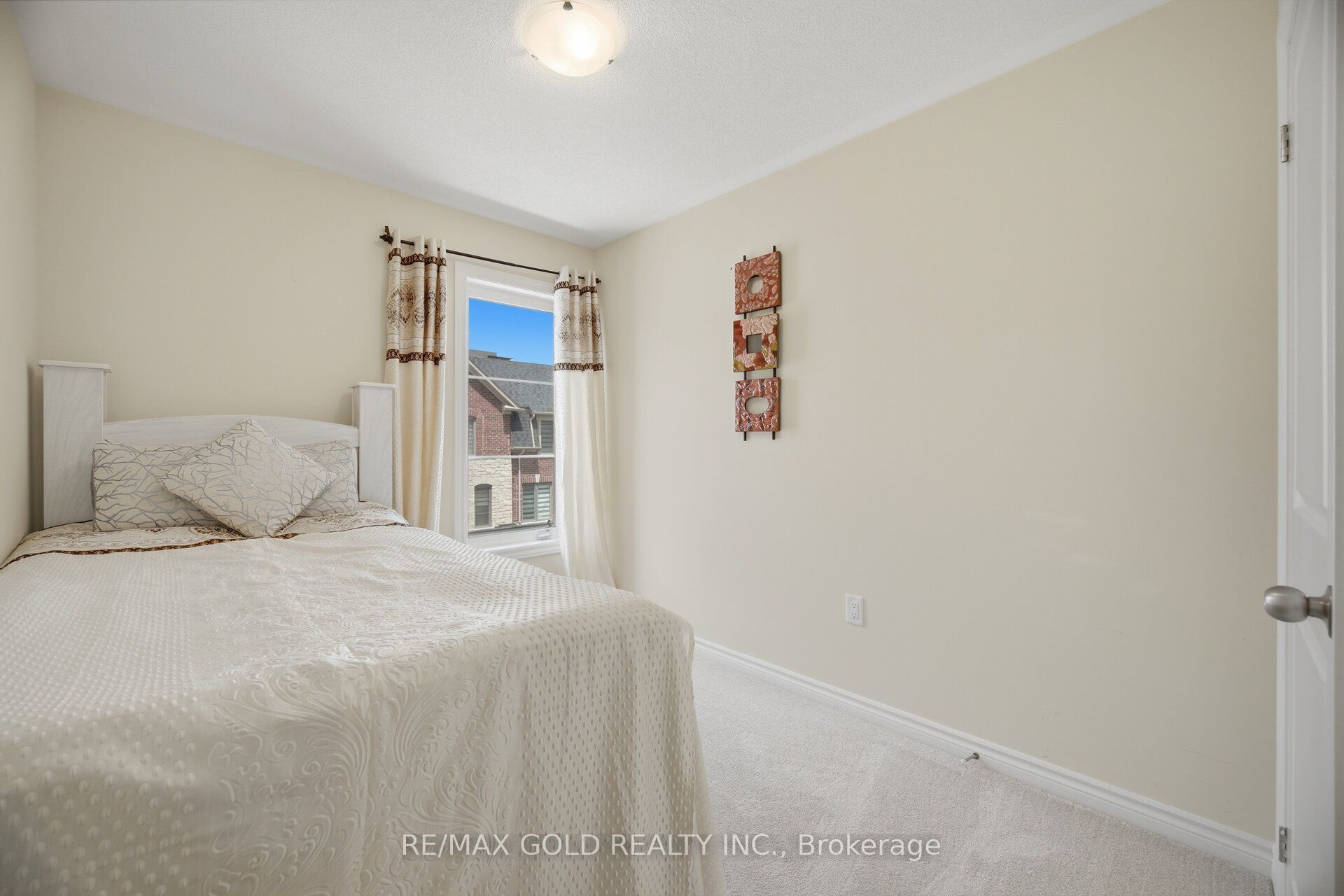 9 Arcola Street Property Photo 29