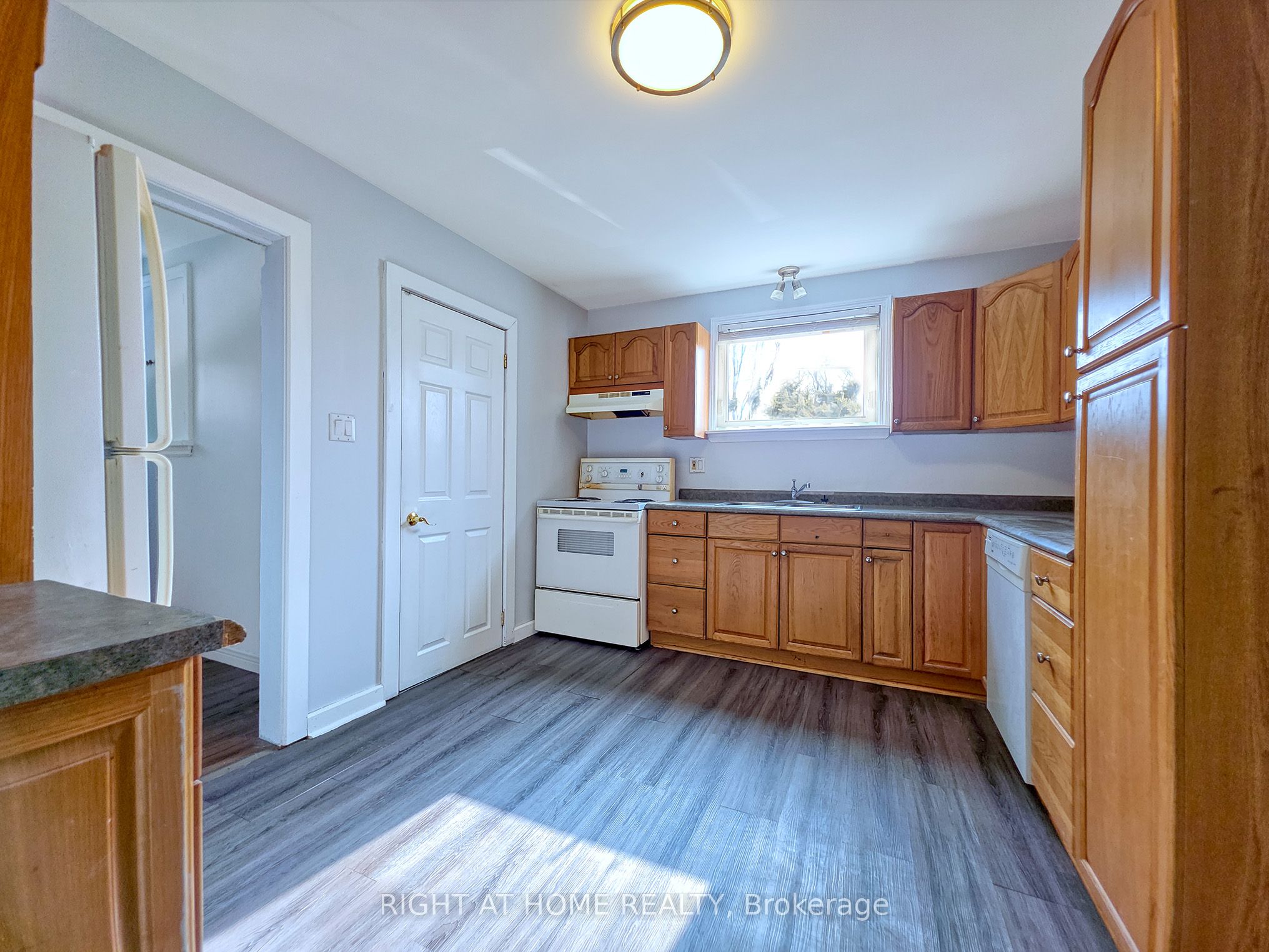 9 Rogers Road Property Photo 3