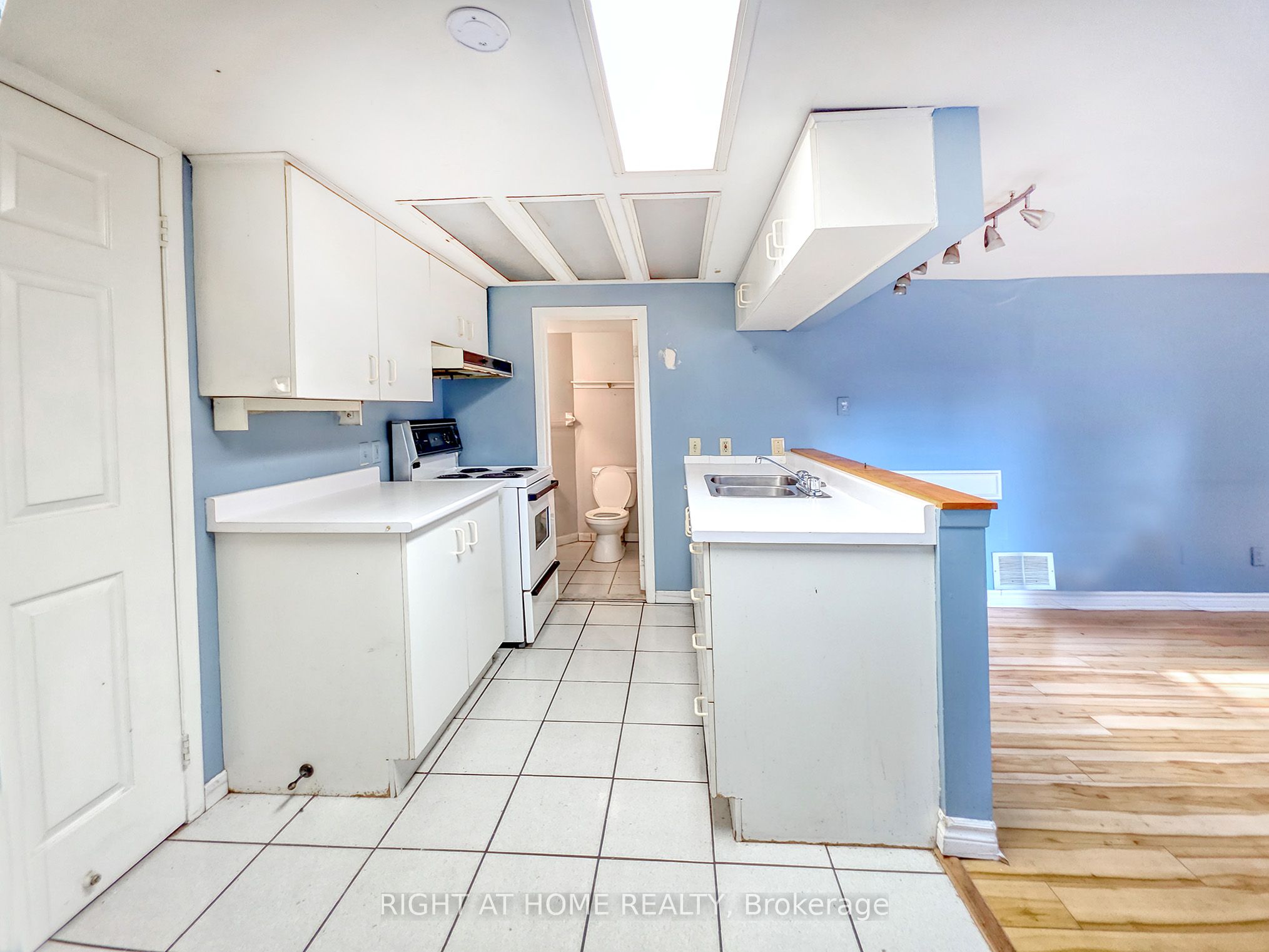 9 Rogers Road Property Photo 12