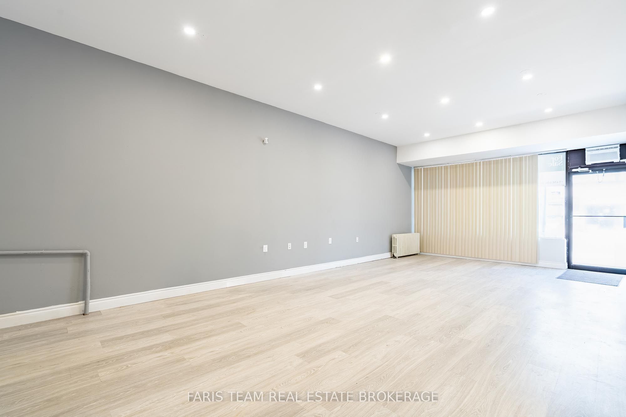 267 Lakeshore Road E Property Photo 6