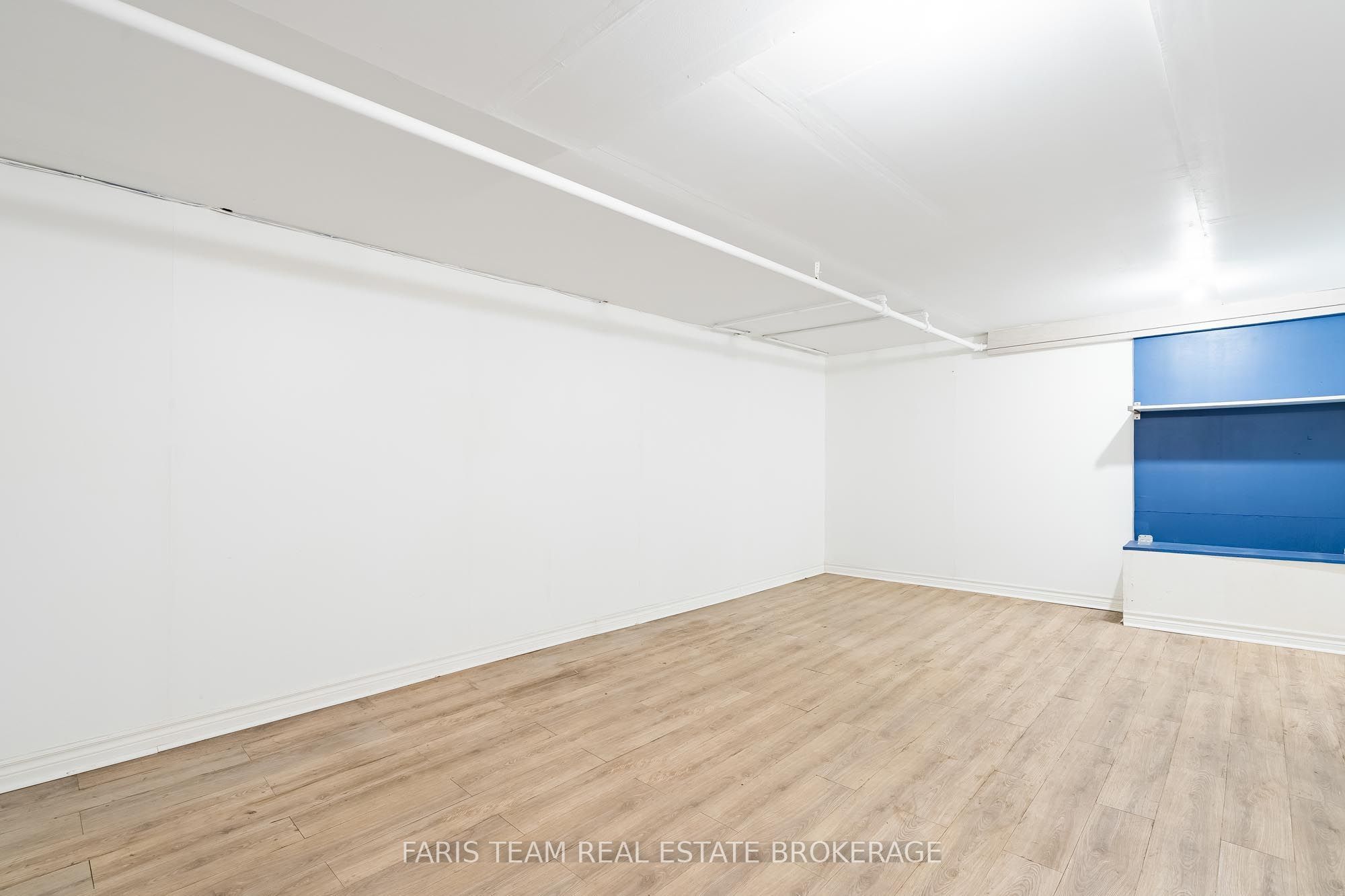 267 Lakeshore Road E Property Photo 7