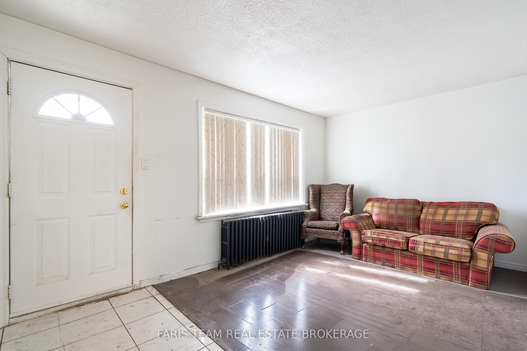 267 Lakeshore Road E Property Photo 12