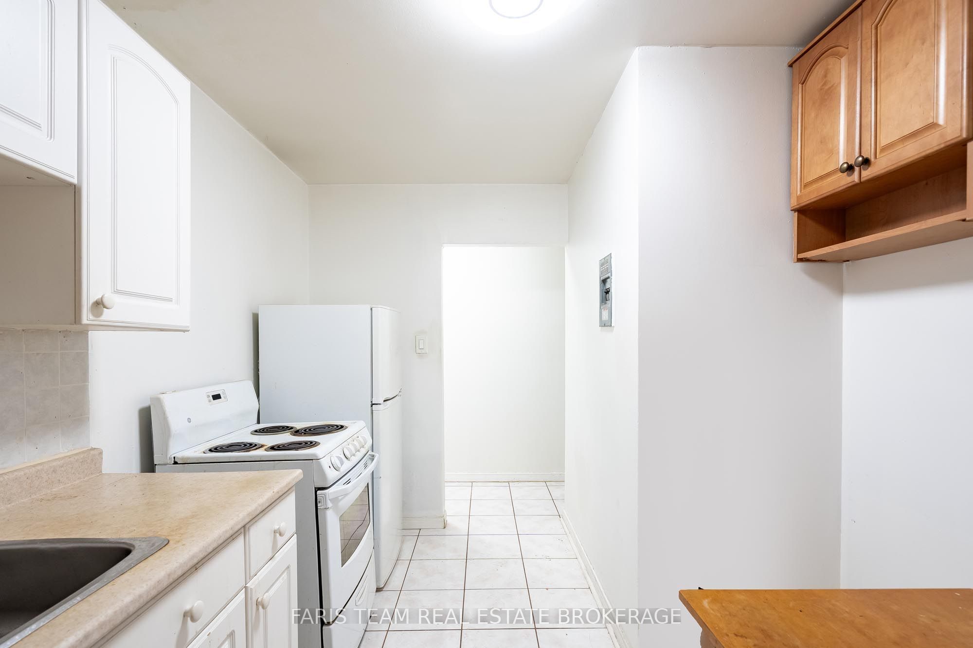 267 Lakeshore Road E Property Photo 15