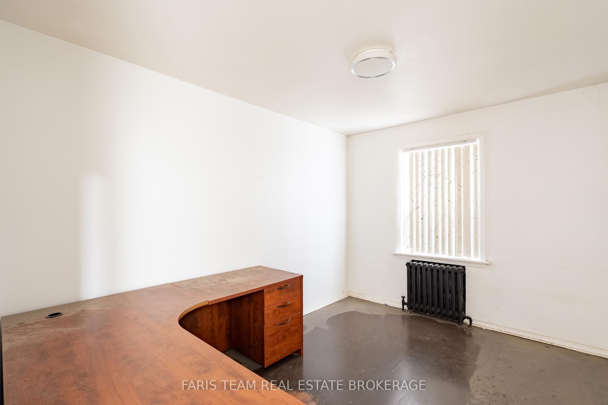 267 Lakeshore Road E Property Photo 18