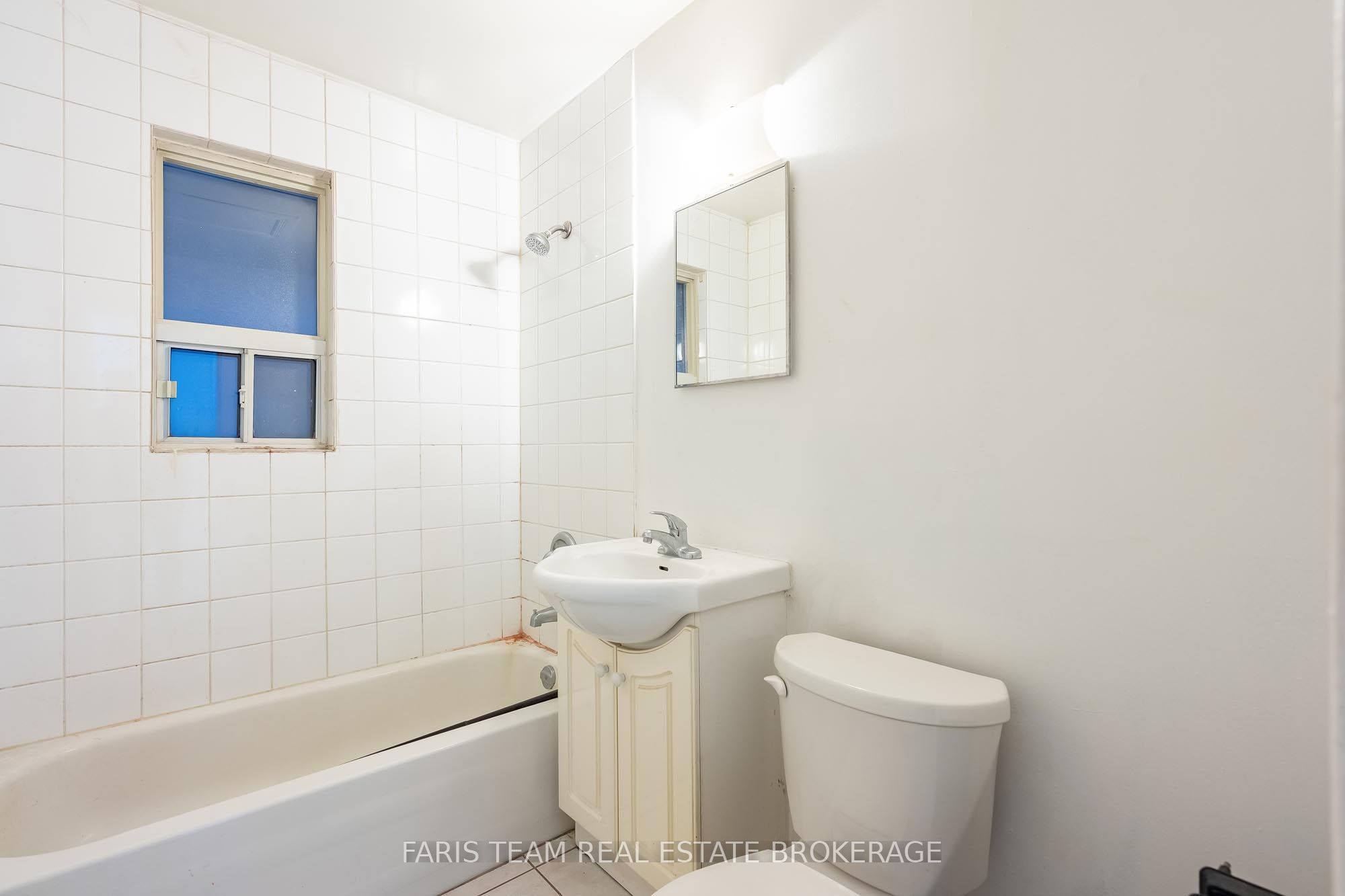267 Lakeshore Road E Property Photo 20