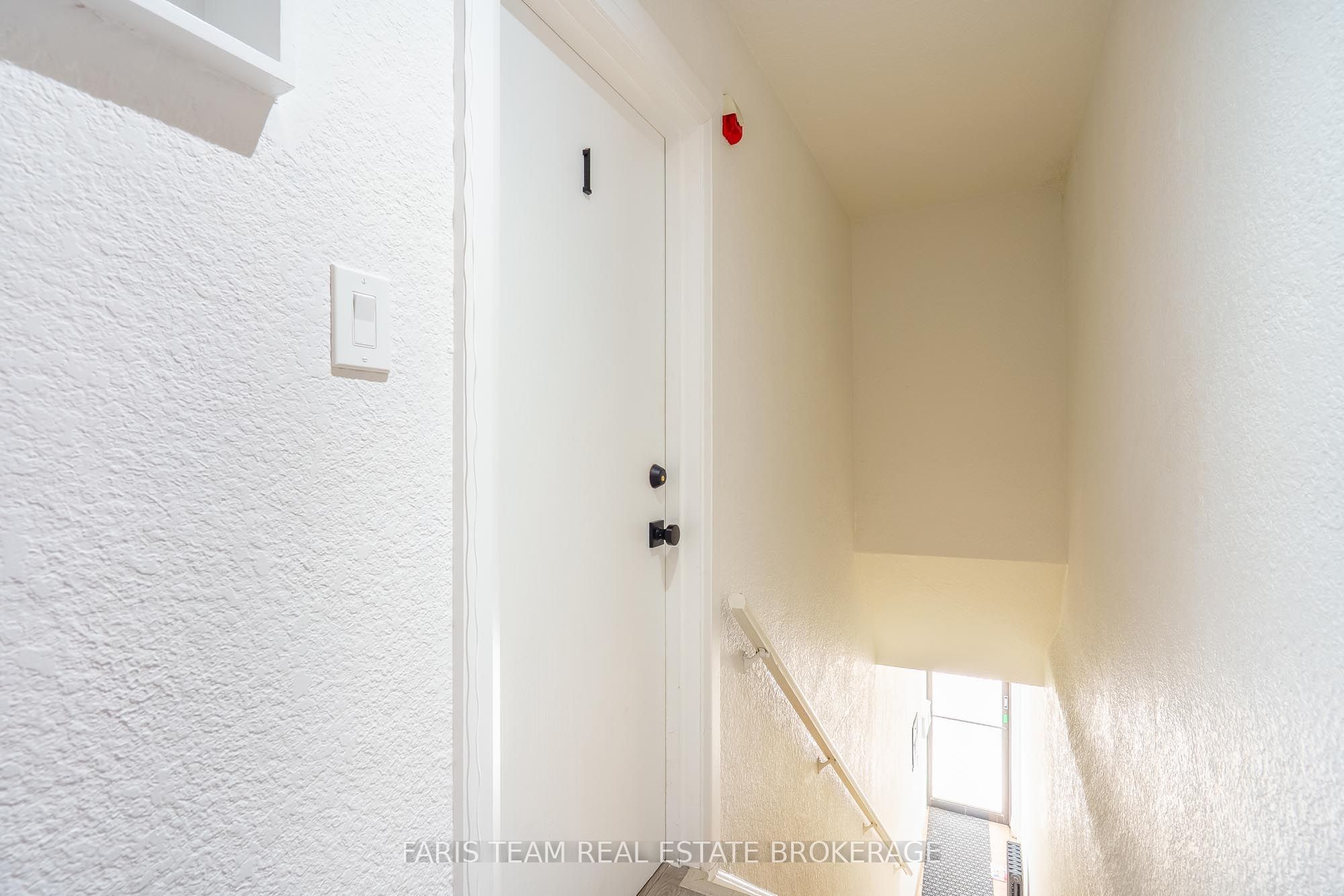 267 Lakeshore Road E Property Photo 21