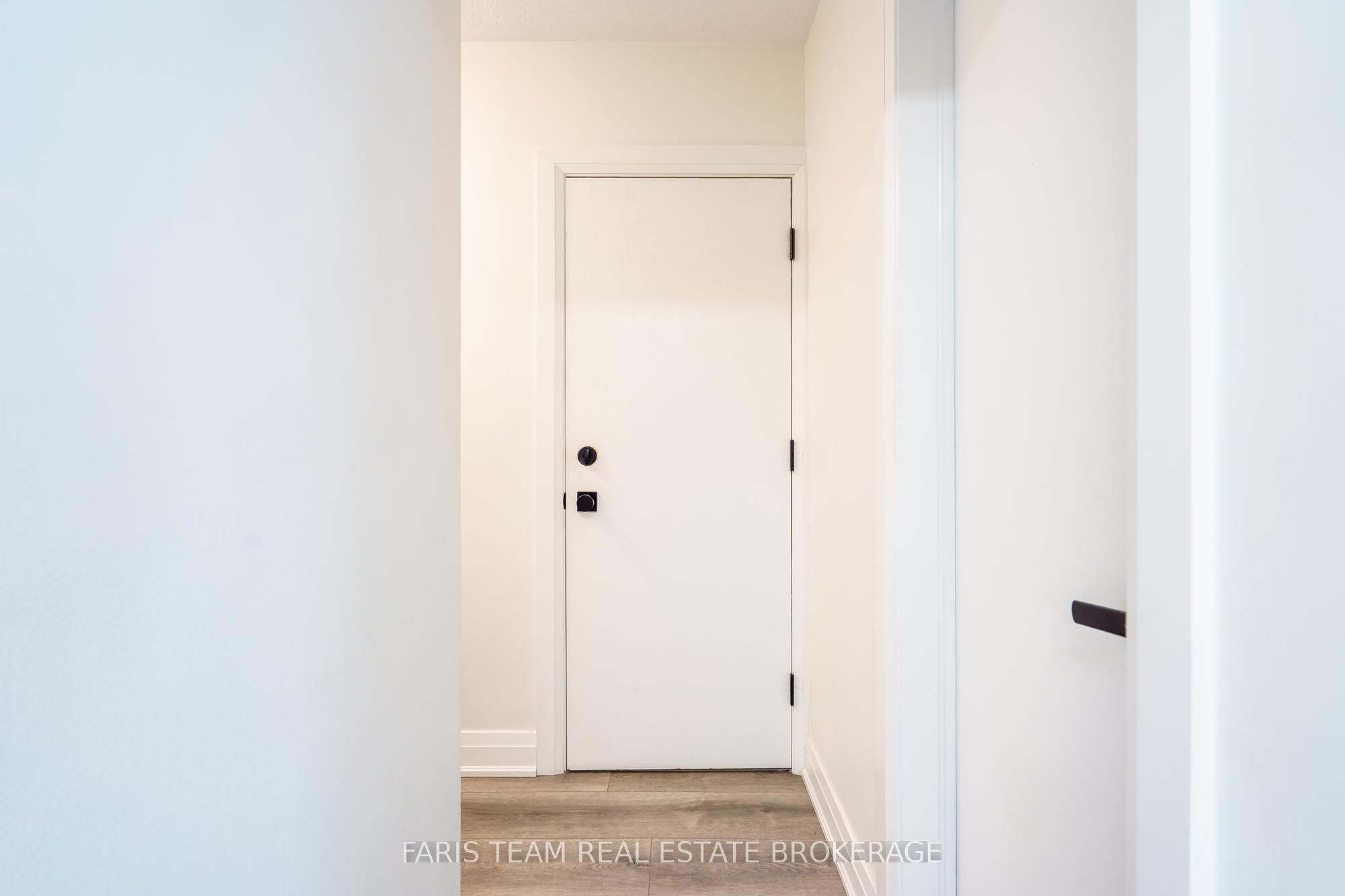 267 Lakeshore Road E Property Photo 22