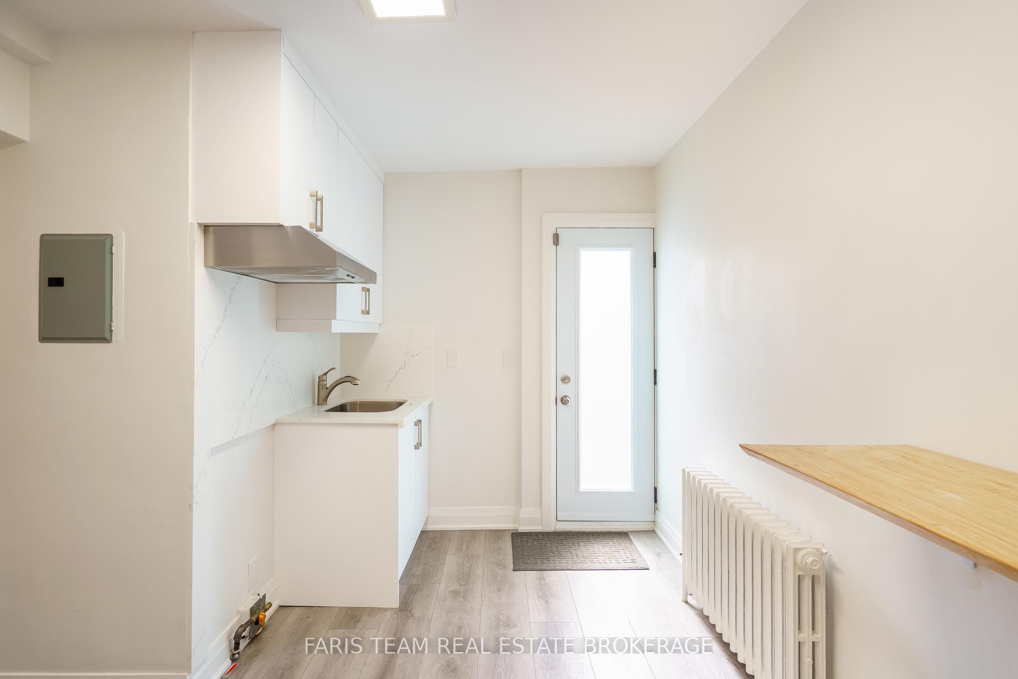 267 Lakeshore Road E Property Photo 23