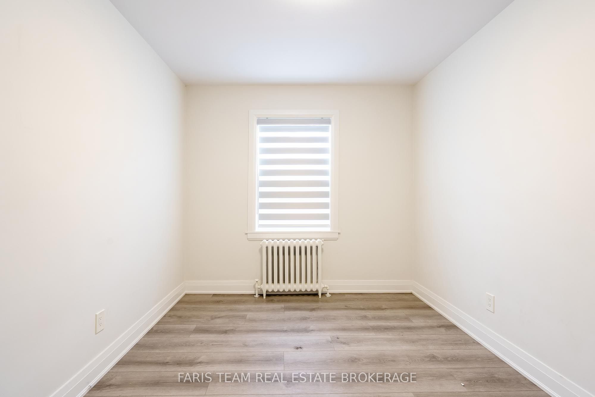 267 Lakeshore Road E Property Photo 40