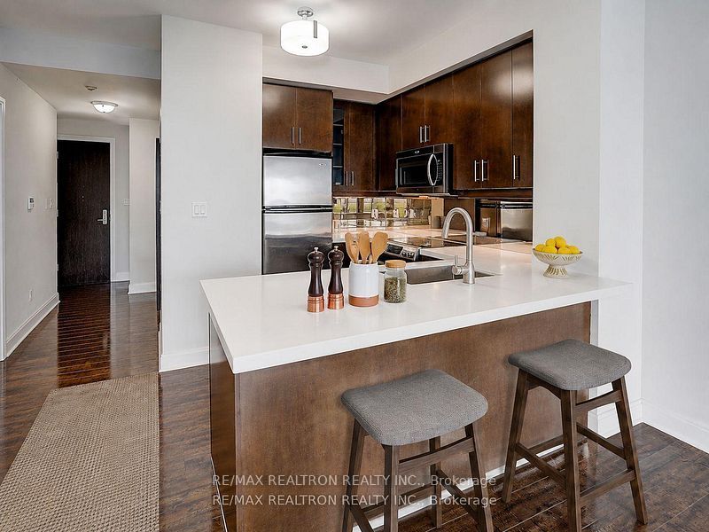 60 Absolute Avenue 706 Property Photo 5