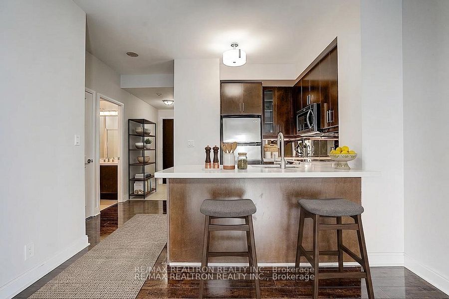 60 Absolute Avenue 706 Property Photo 6