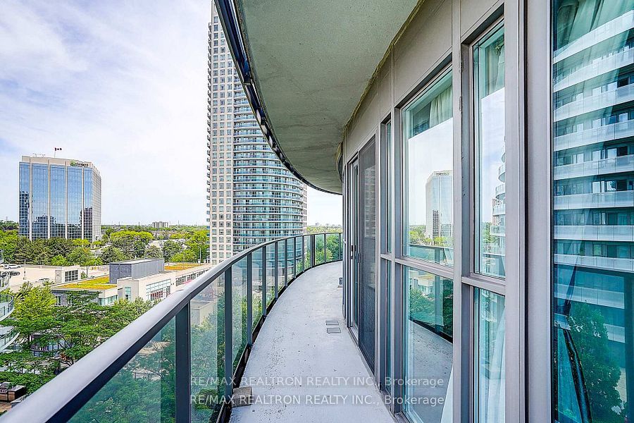 60 Absolute Avenue 706 Property Photo 18