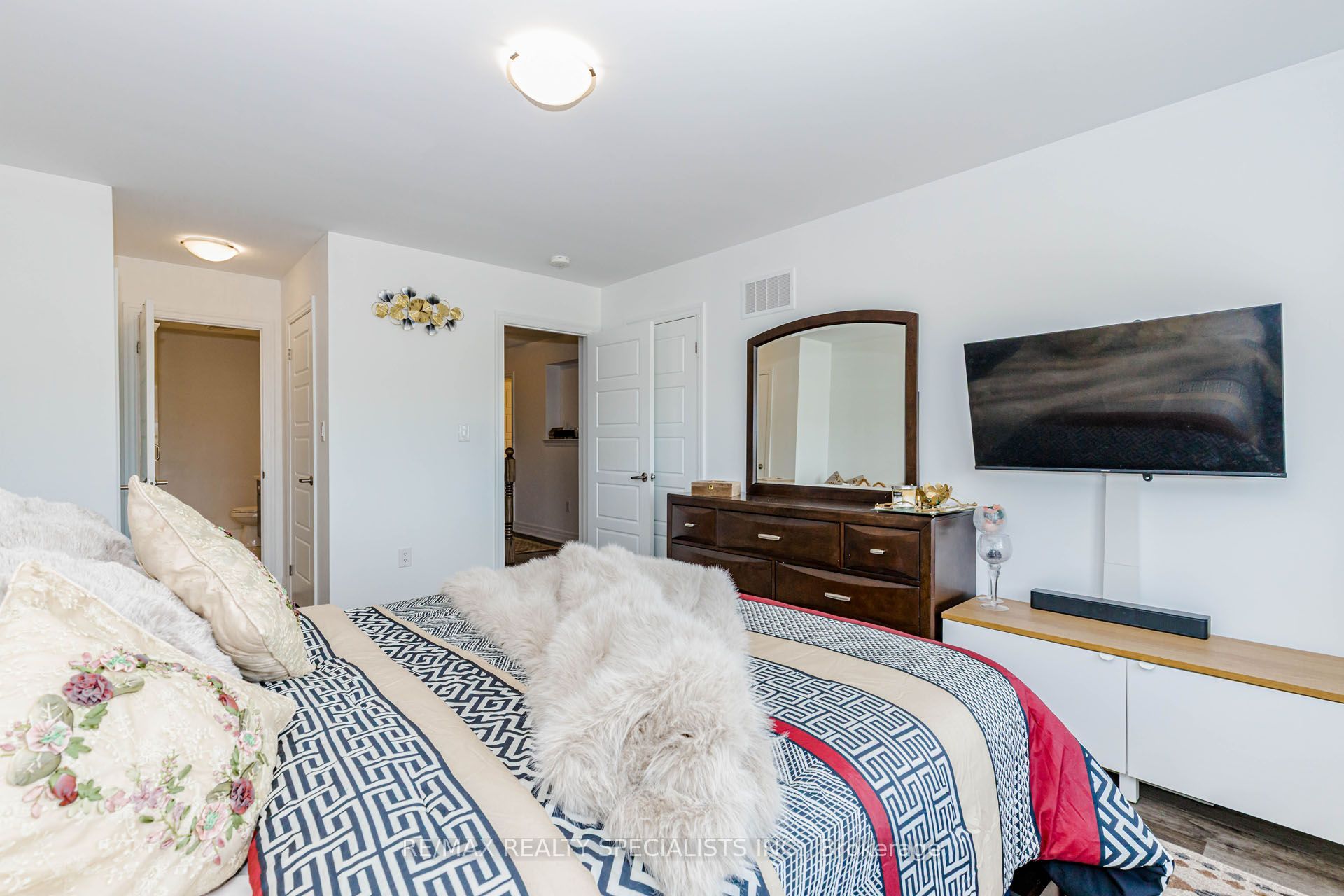 455 Gordon Krantz Avenue Property Photo 21