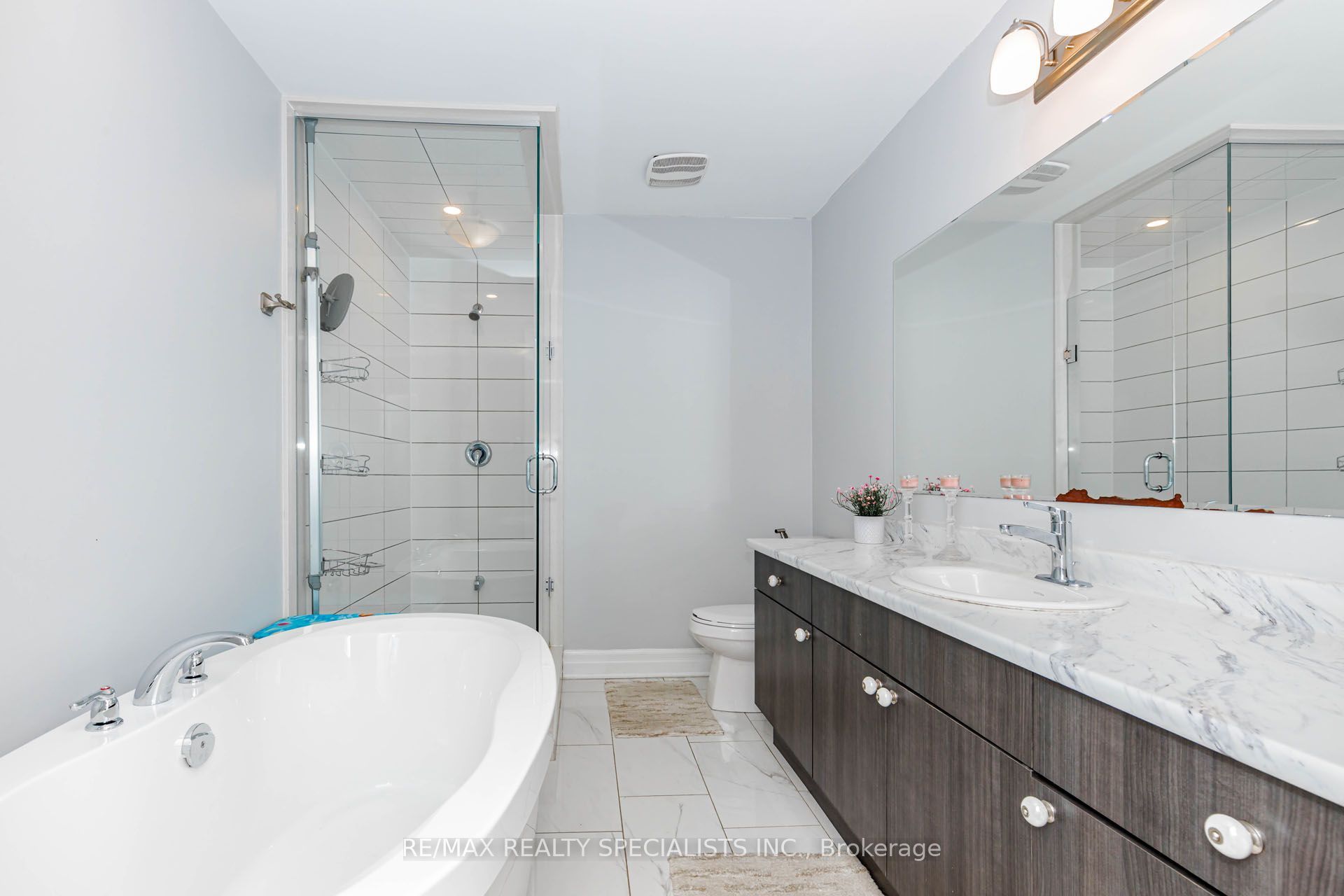 455 Gordon Krantz Avenue Property Photo 22