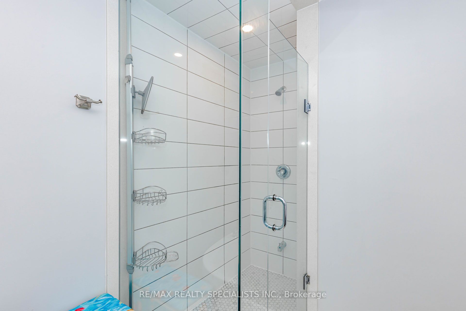455 Gordon Krantz Avenue Property Photo 24