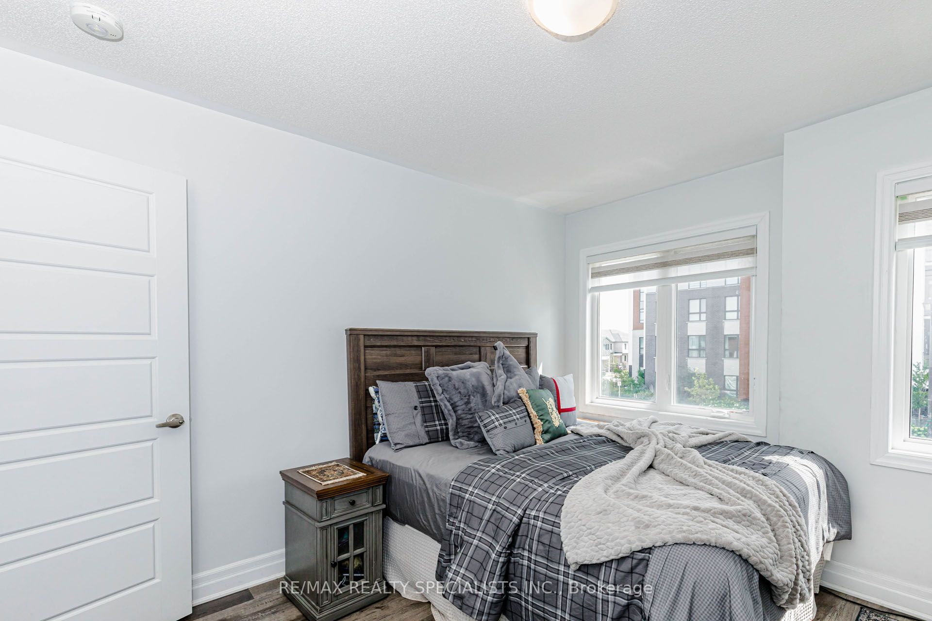 455 Gordon Krantz Avenue Property Photo 27